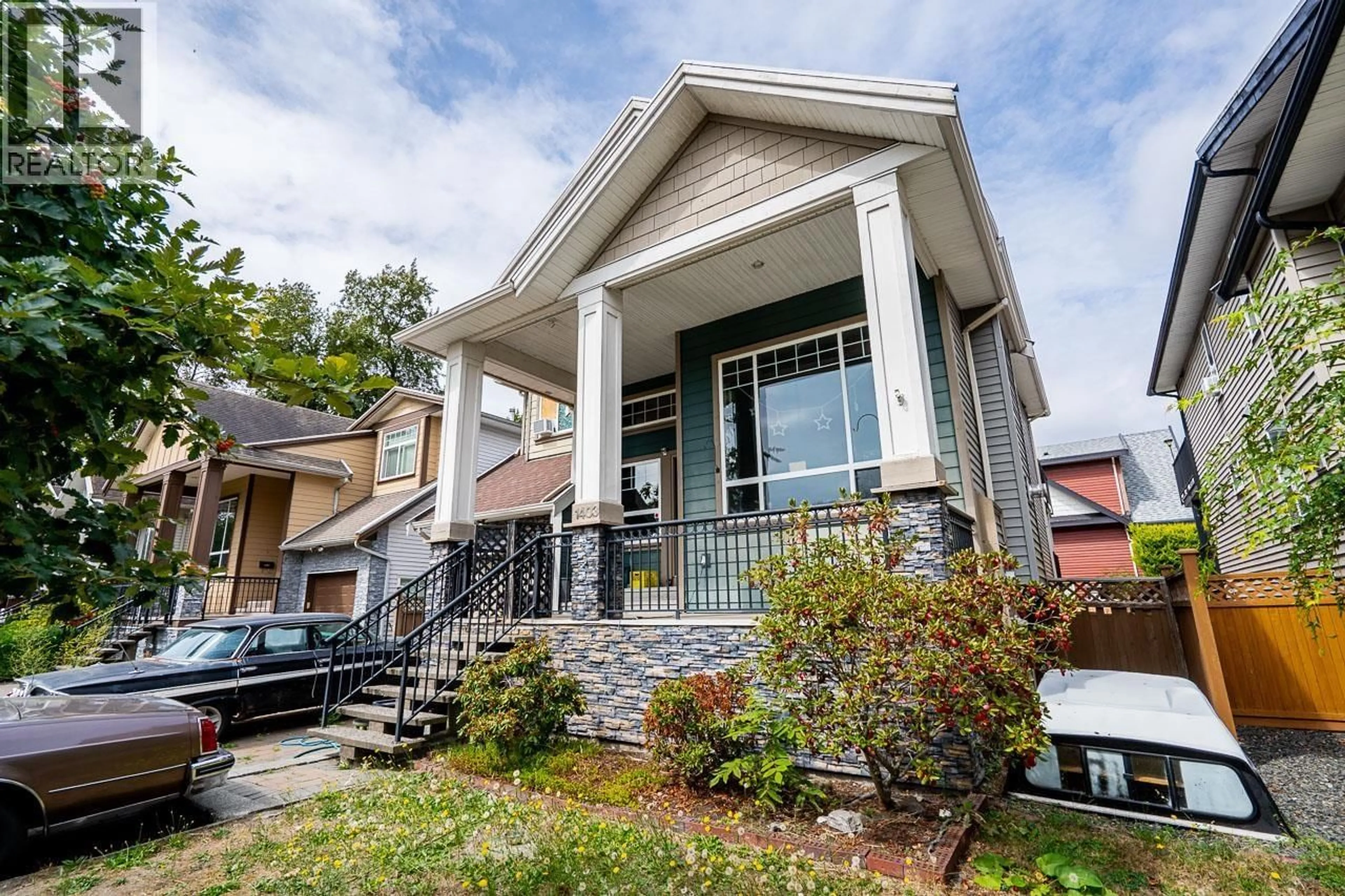 Home with vinyl exterior material, street for 1403 CANIL AVENUE, New Westminster British Columbia V3M0E2