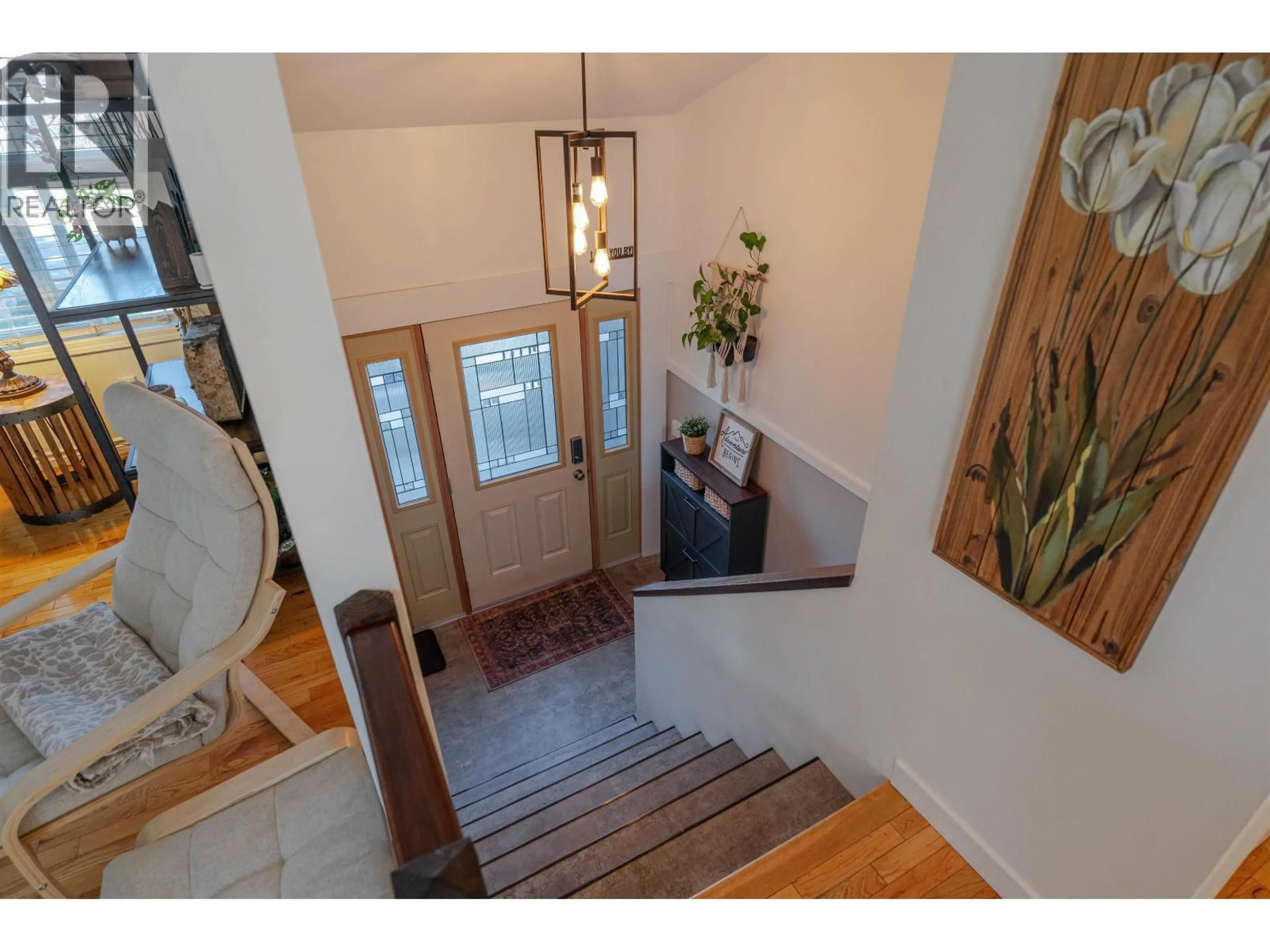 Indoor entryway for 10707 108 STREET, Fort St. John British Columbia V1J5N9