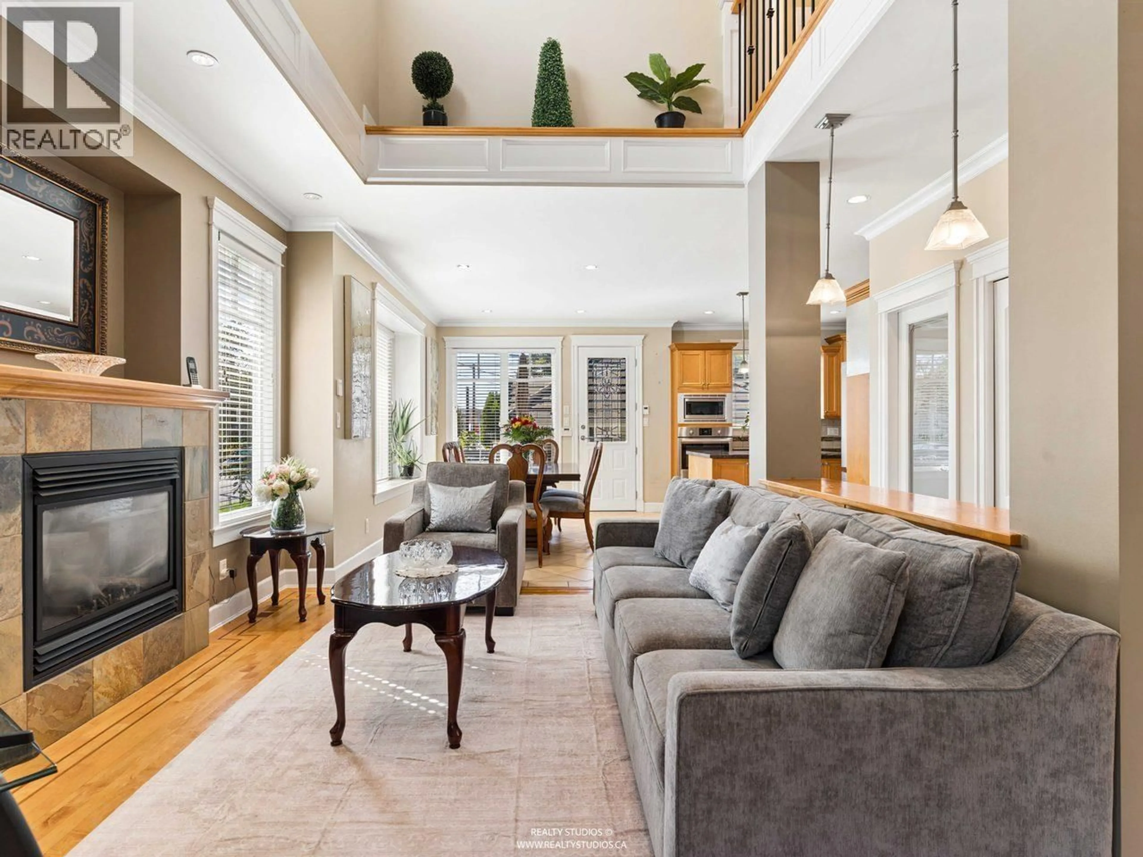 Living room with furniture, unknown for 255 CARLETON AVENUE, Burnaby British Columbia V5C6S9