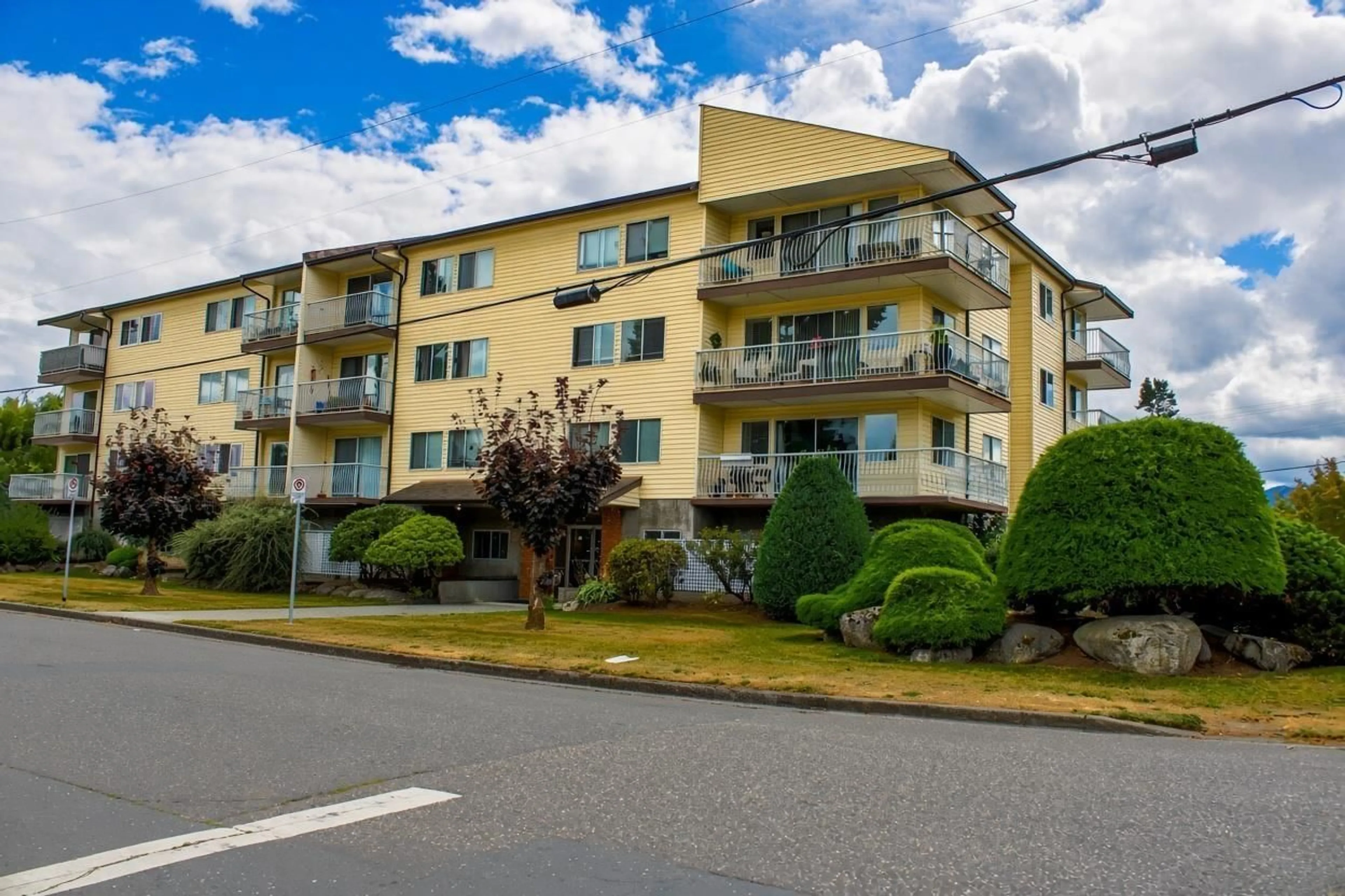 Patio, unknown for 2 - 46210 MARGARET AVENUE, Chilliwack British Columbia V2P2G9