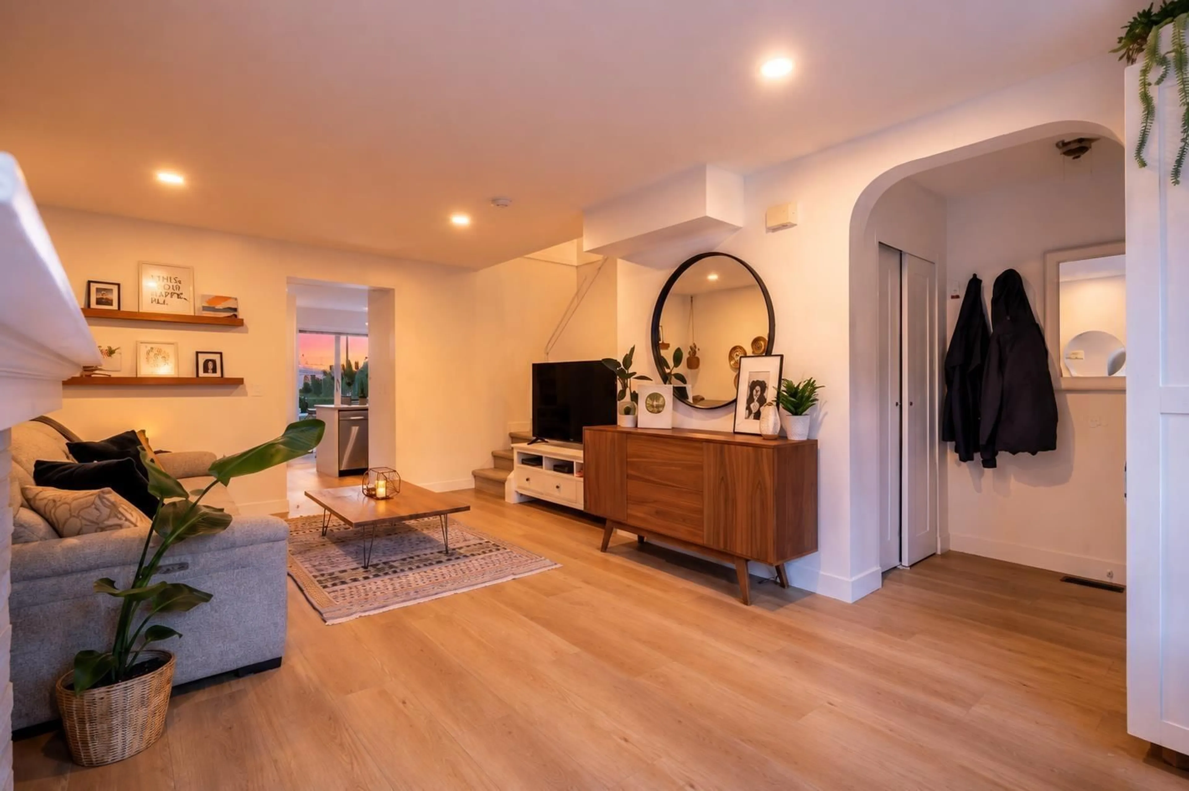 Living room with furniture, wood/laminate floor for 63 - 18883 65 AVENUE, Surrey British Columbia V3S8Y2