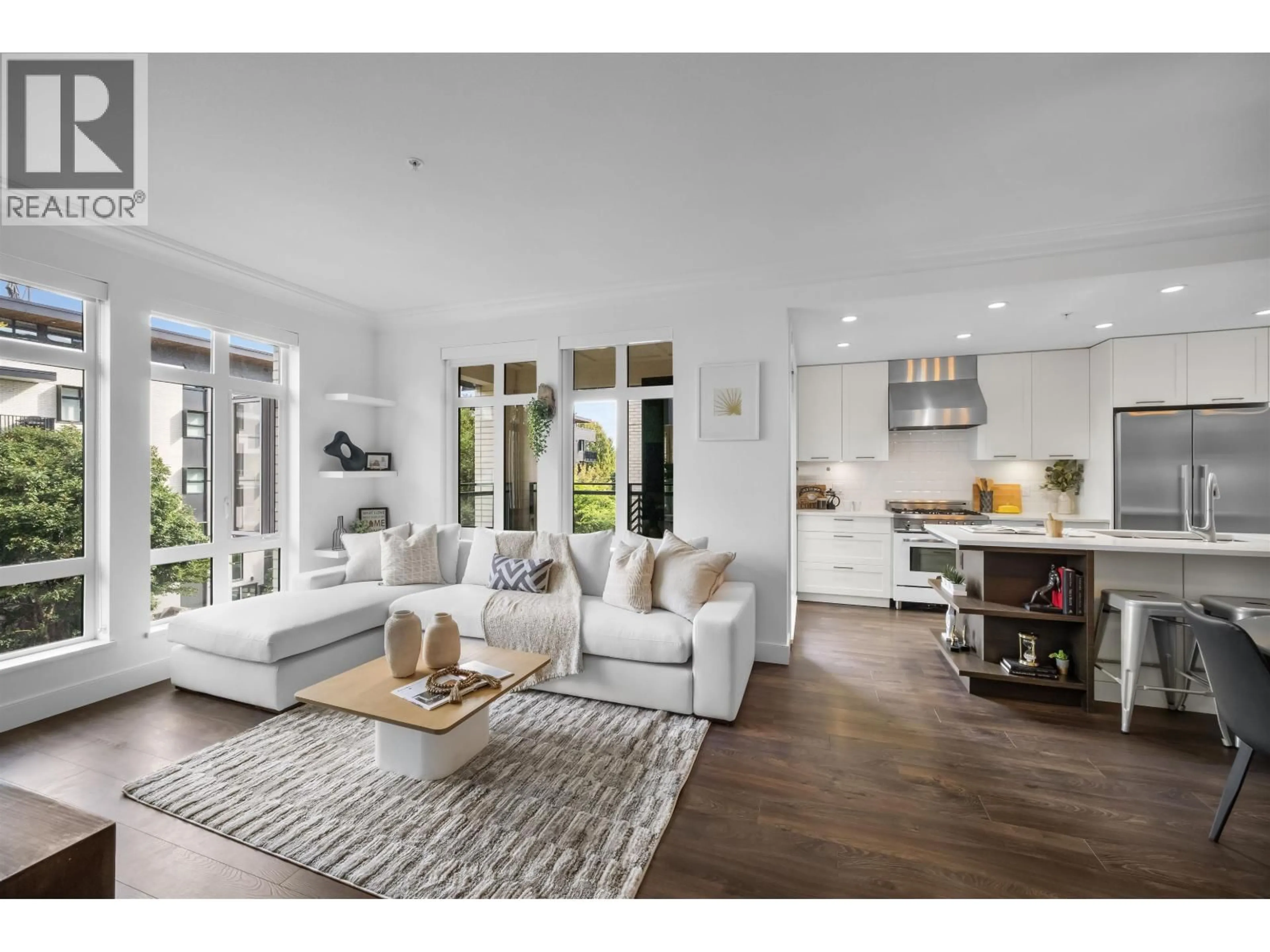 Living room with furniture, unknown for 305 - 168 35TH AVENUE, Vancouver British Columbia V5W1A6