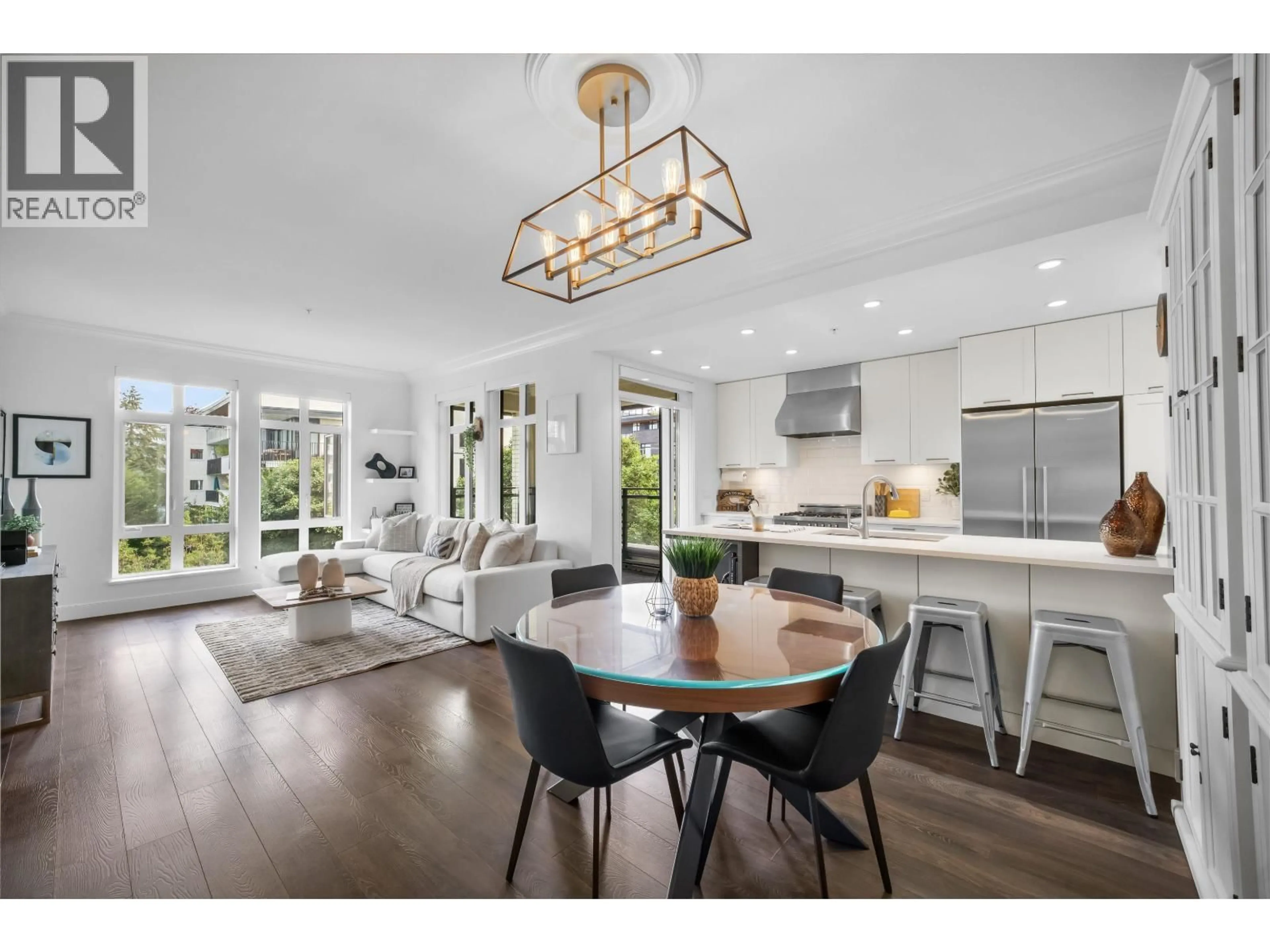 Open concept kitchen, unknown for 305 - 168 35TH AVENUE, Vancouver British Columbia V5W1A6
