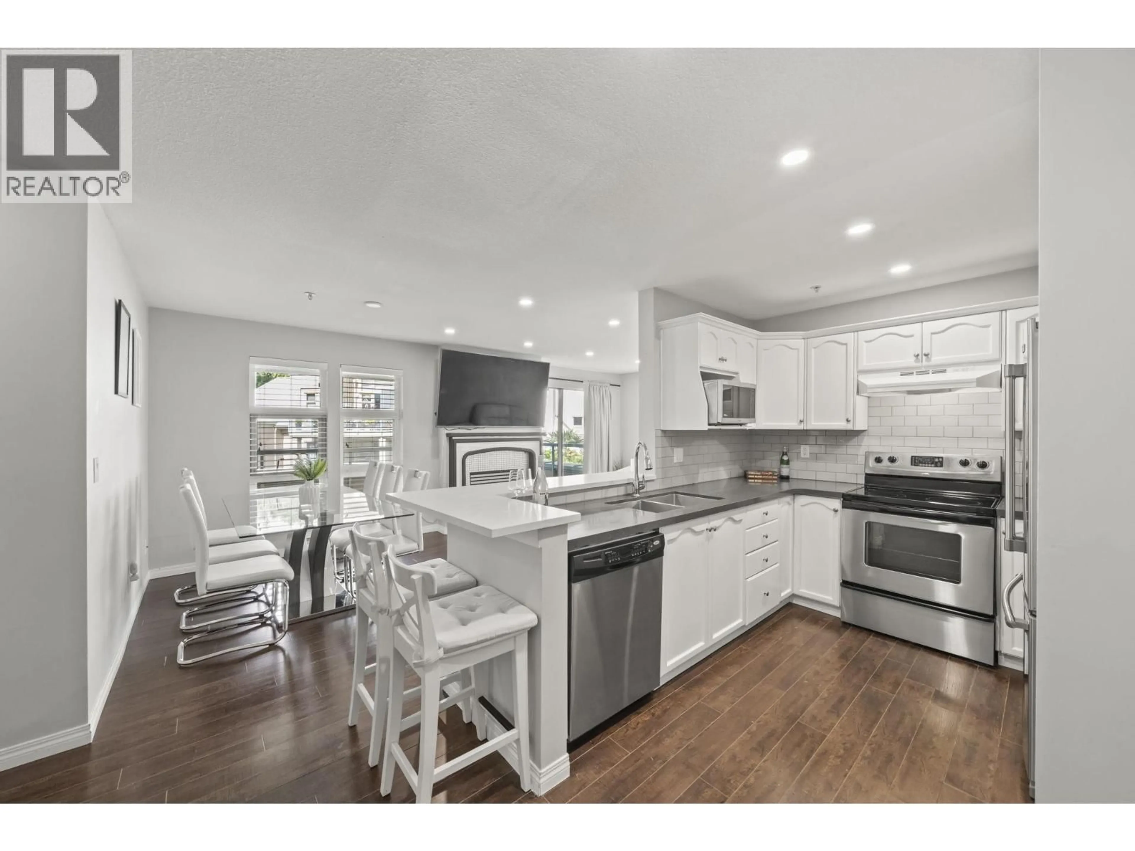 Open concept kitchen, unknown for 506 - 301 MAUDE ROAD, Port Moody British Columbia V3H5B1