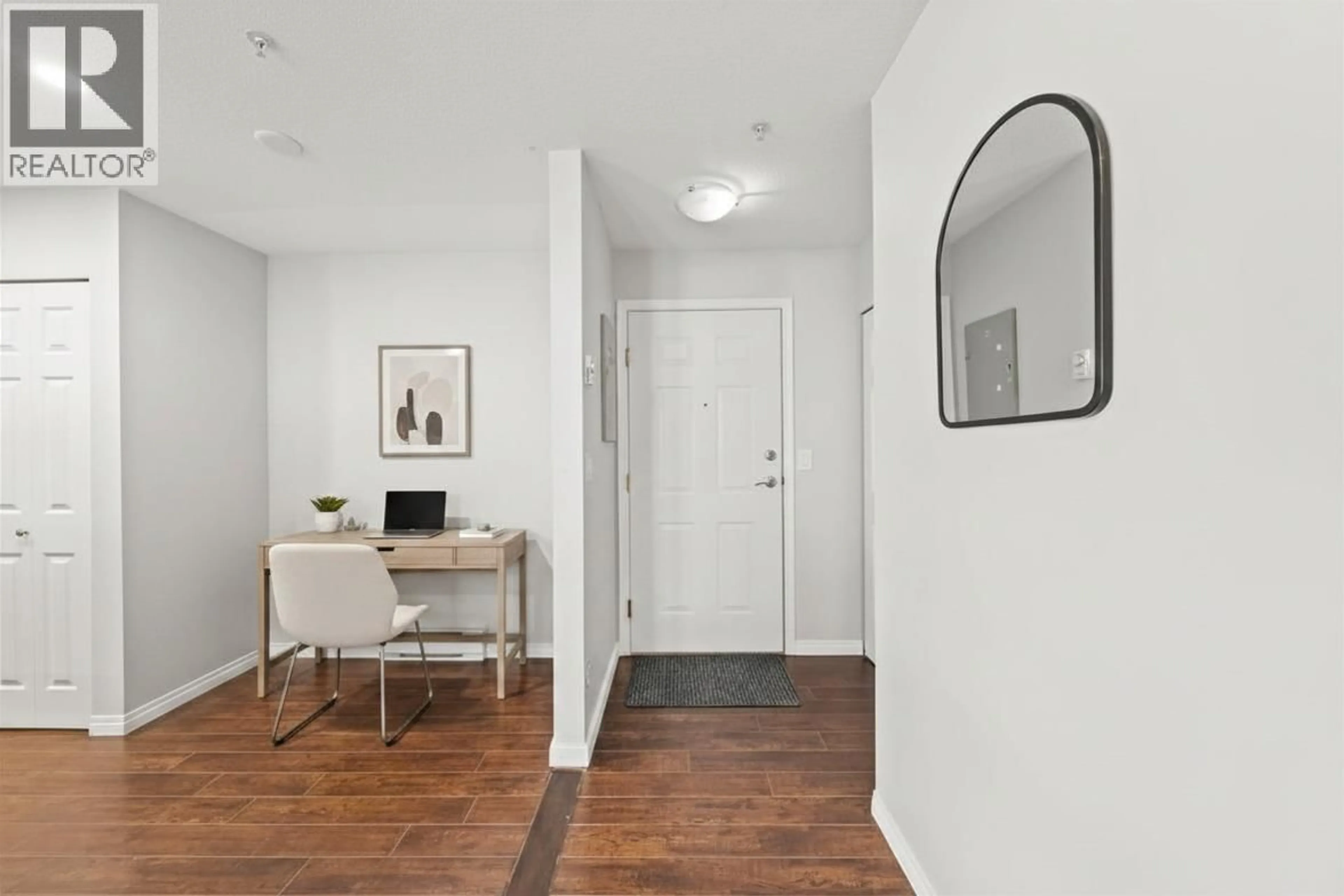 Indoor entryway for 506 - 301 MAUDE ROAD, Port Moody British Columbia V3H5B1