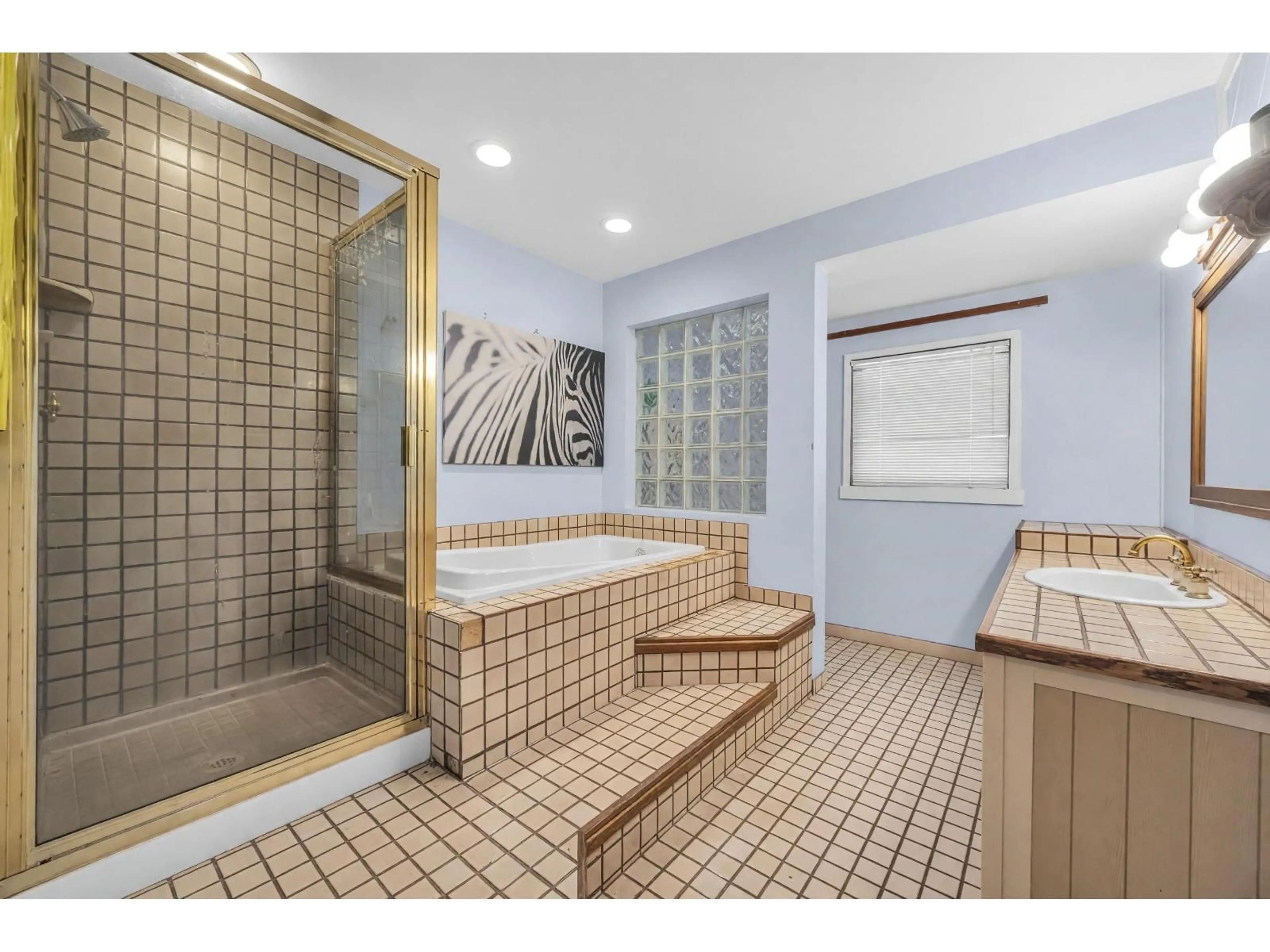 Contemporary bathroom, ceramic/tile floor for 2223 232 STREET, Langley British Columbia V2Z2Z9