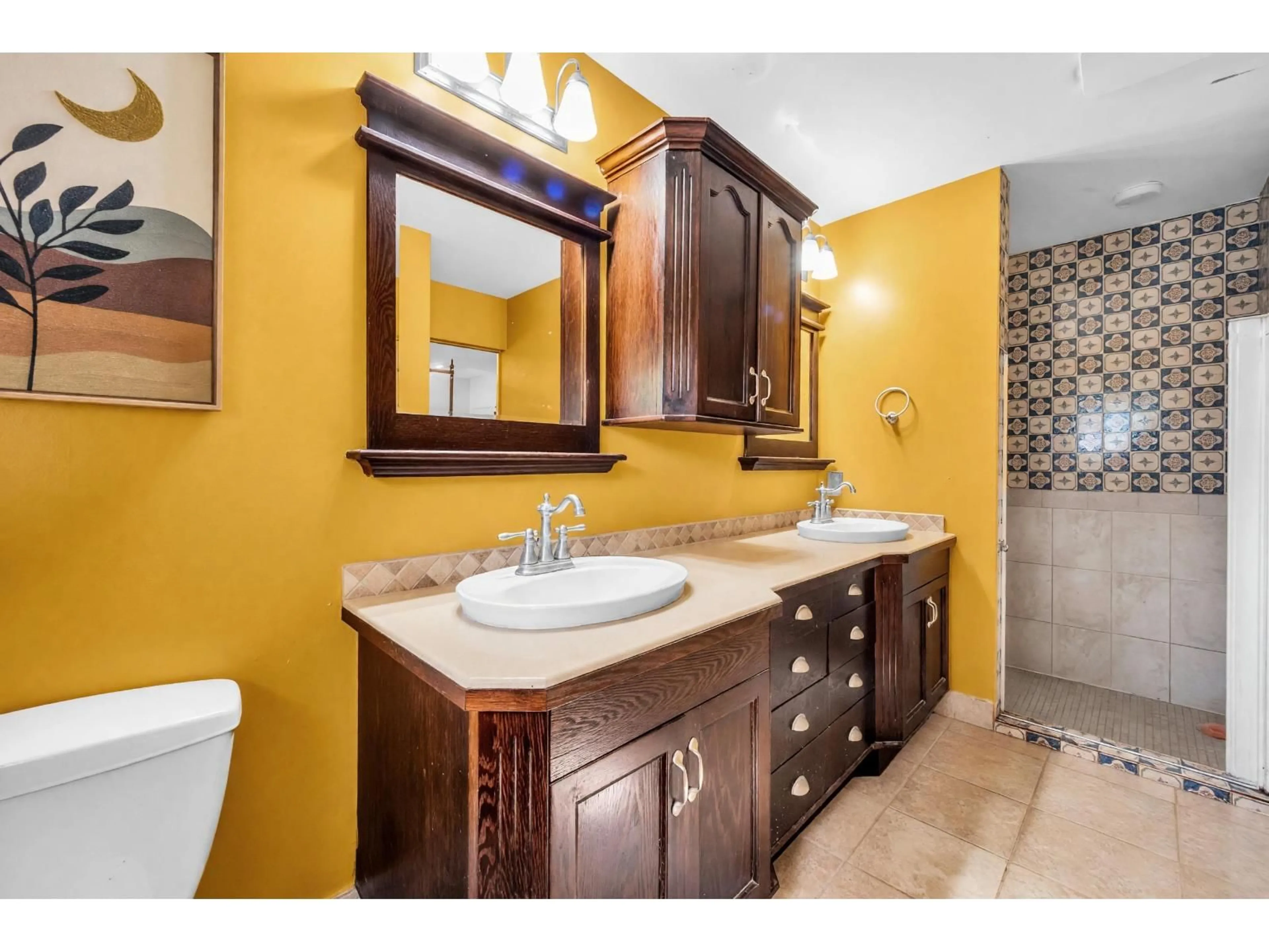 Standard bathroom, ceramic/tile floor for 2223 232 STREET, Langley British Columbia V2Z2Z9