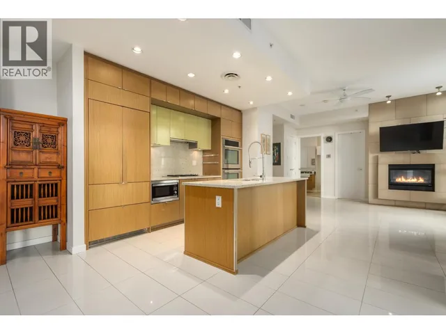 1404 - 1205 HOWE STREET, Vancouver 3