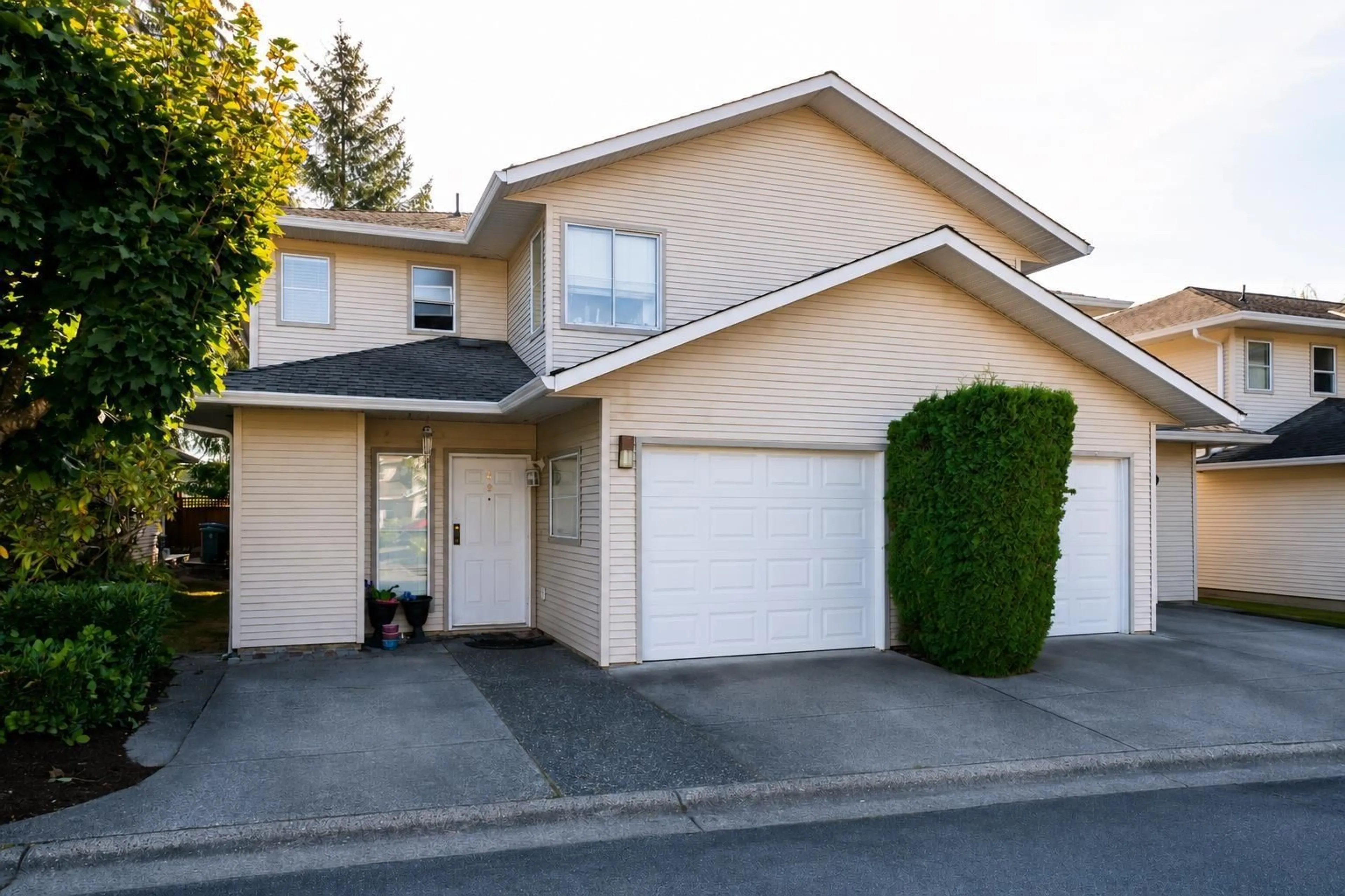 Home with vinyl exterior material, street for 49 - 16016 82 AVENUE, Surrey British Columbia V4N0N7