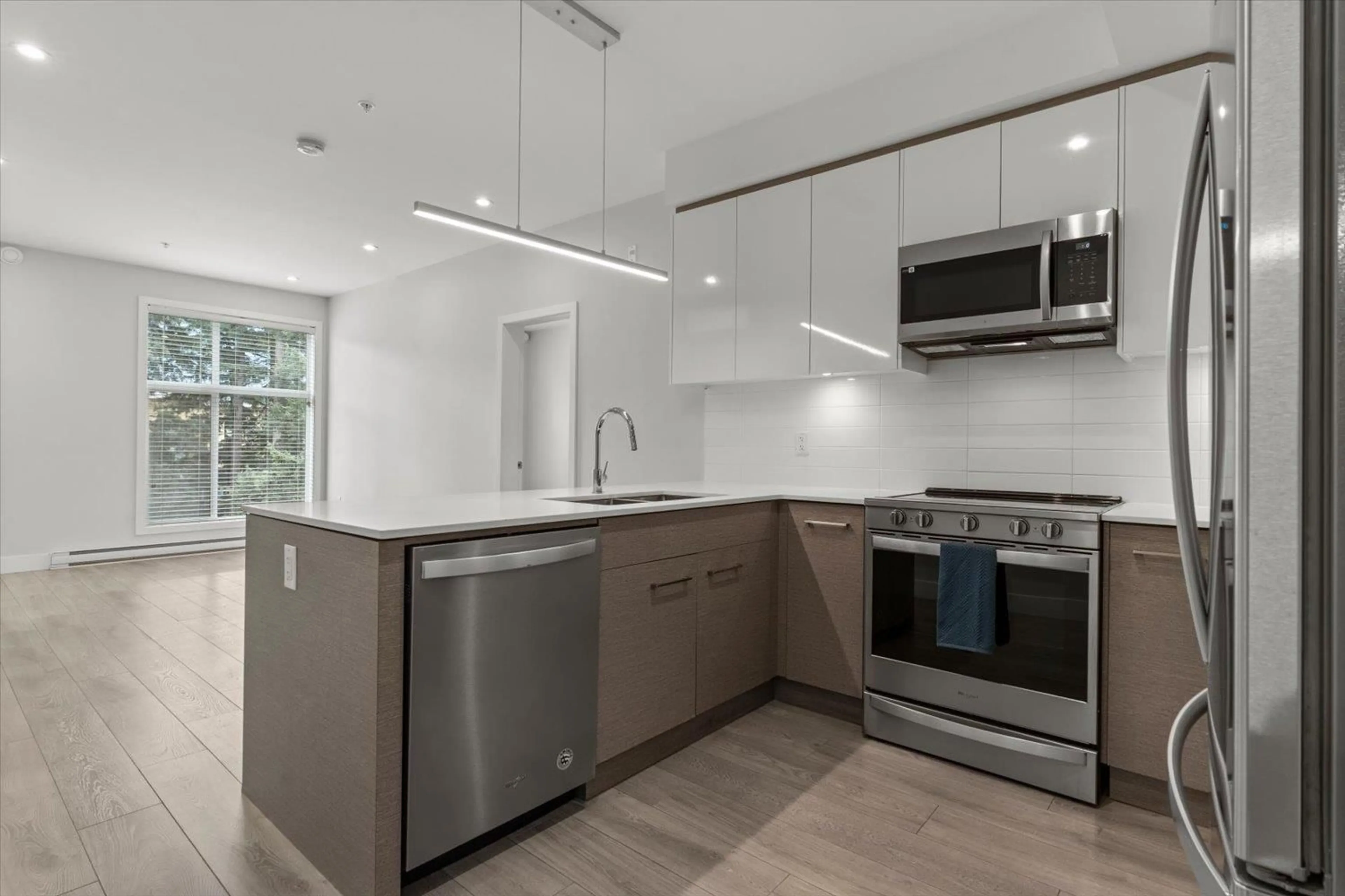 Standard kitchen, unknown for 409 - 45510 MARKET WAY, Chilliwack British Columbia V2R6E1