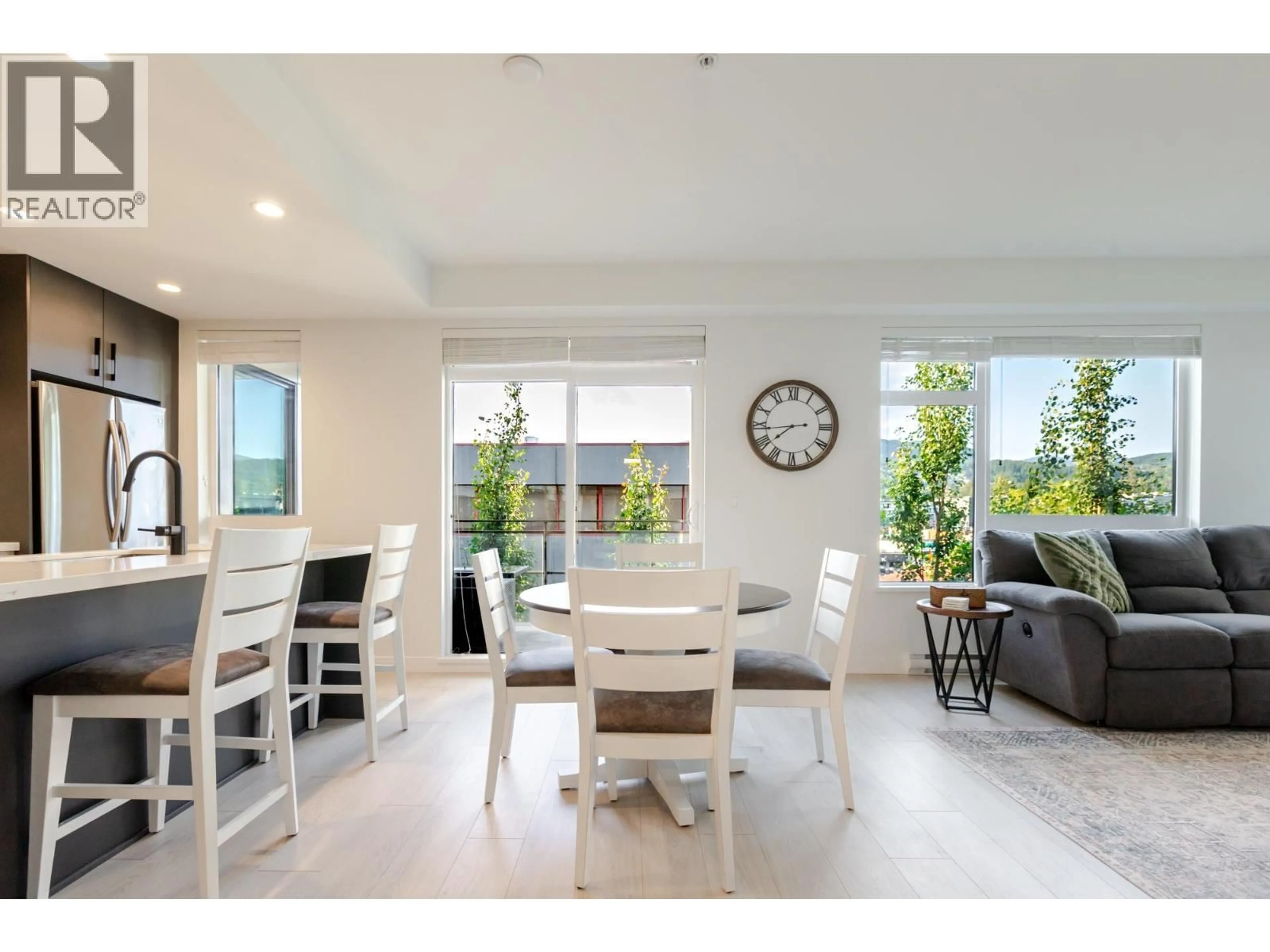 Open concept kitchen, unknown for 306 - 3018 ST. GEORGE STREET, Port Moody British Columbia V3H0L4