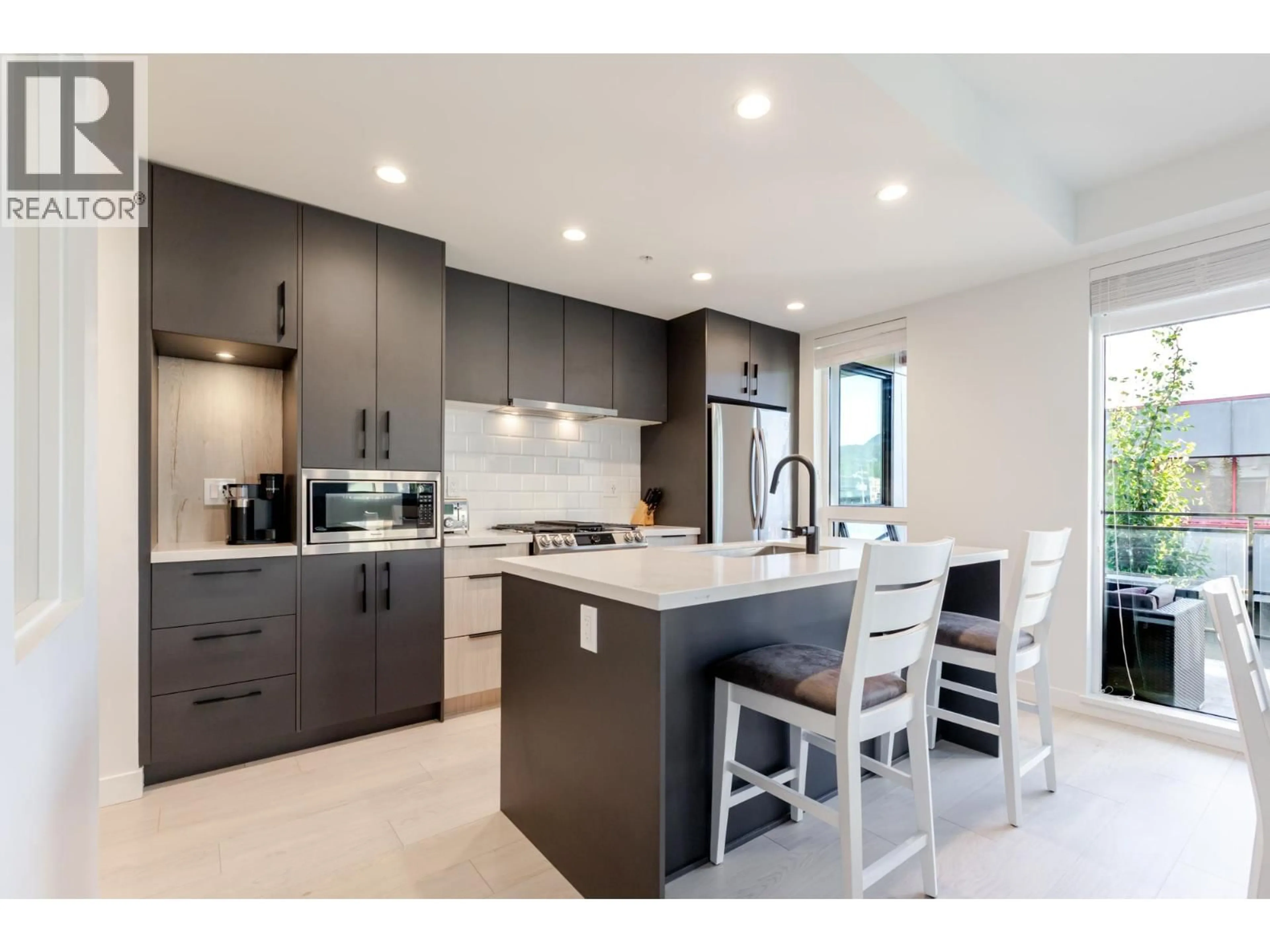 Contemporary kitchen, unknown for 306 - 3018 ST. GEORGE STREET, Port Moody British Columbia V3H0L4