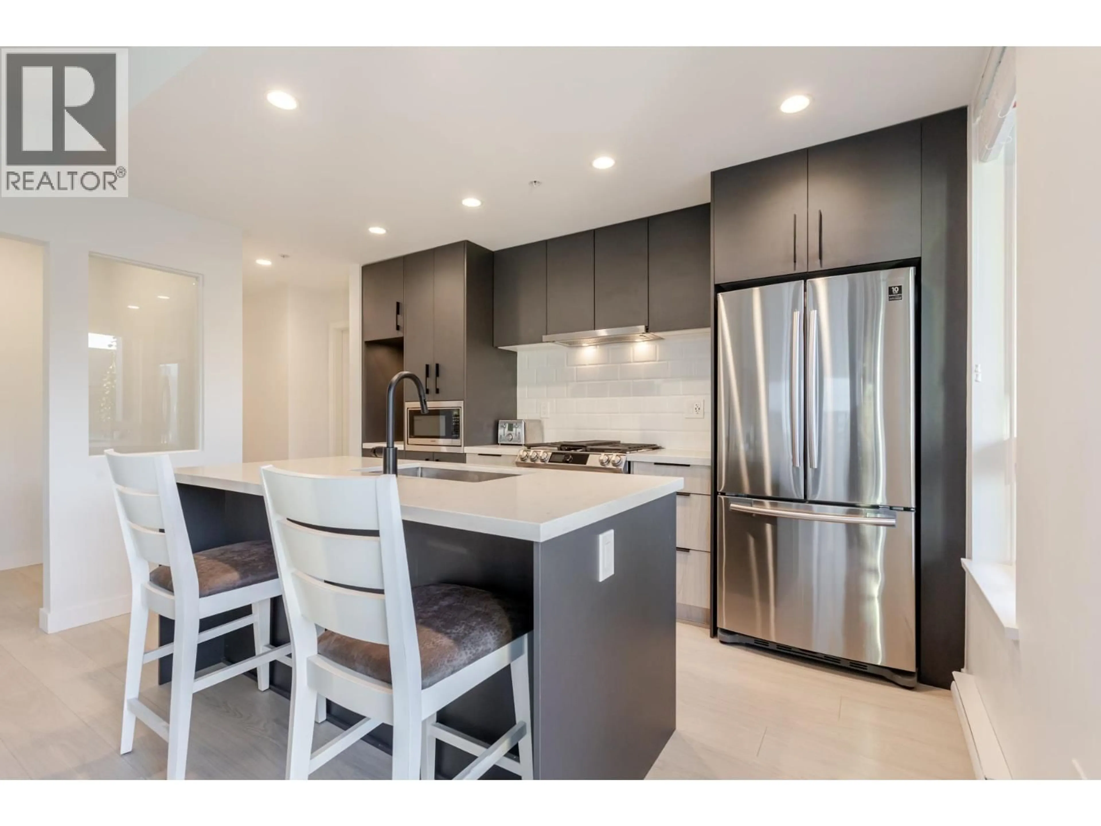 Open concept kitchen, unknown for 306 - 3018 ST. GEORGE STREET, Port Moody British Columbia V3H0L4