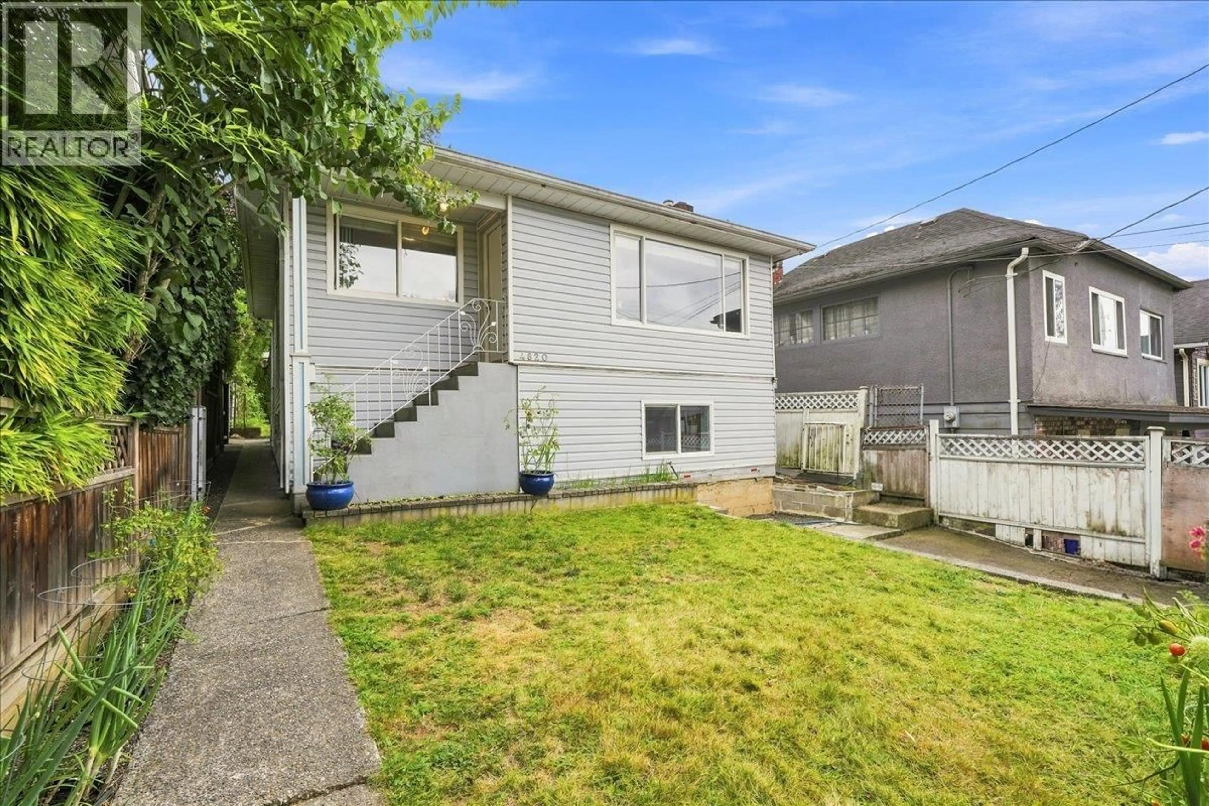 Unknown for 4820 MOSS STREET, Vancouver British Columbia V5R3T2