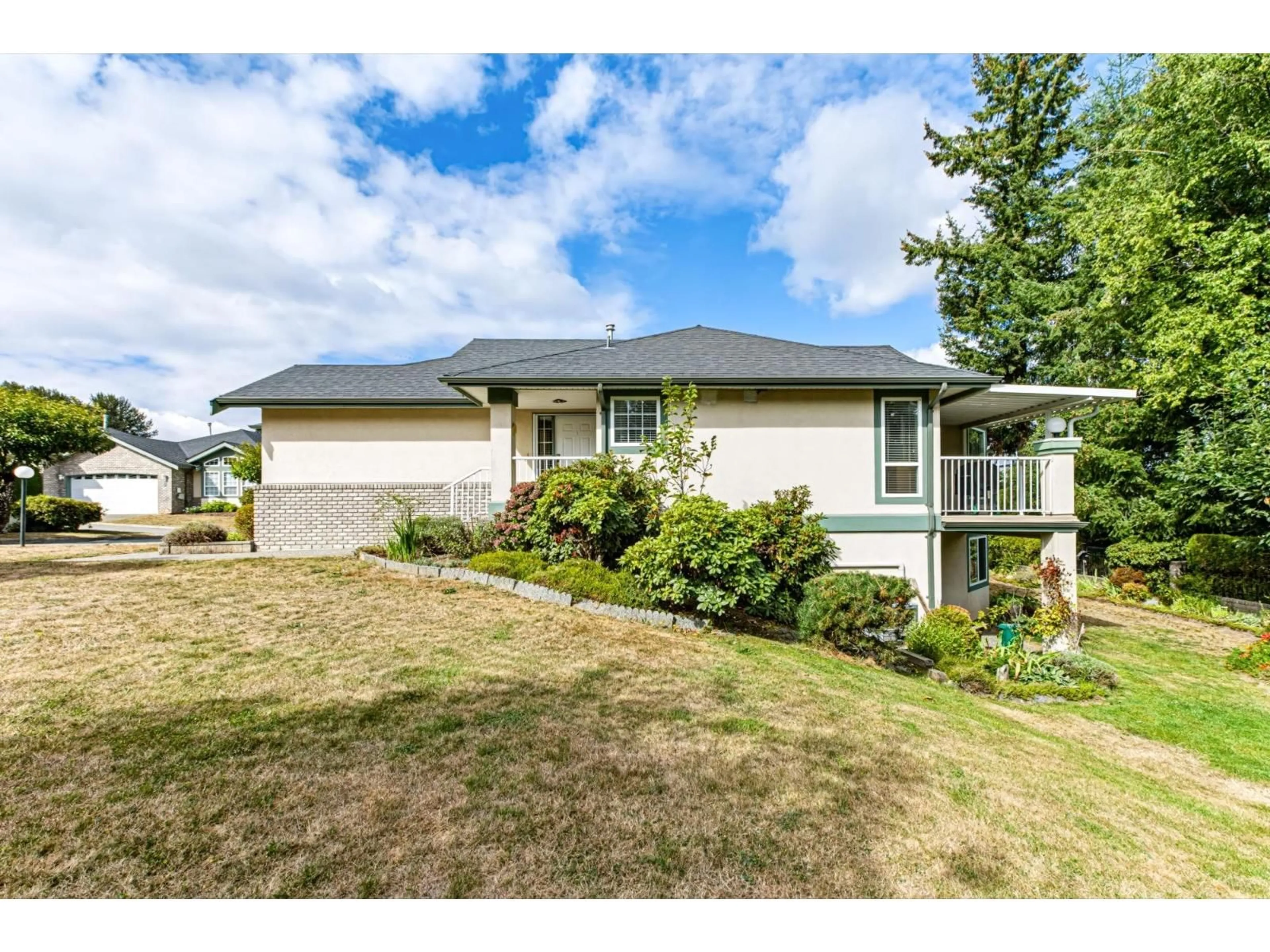 Home with vinyl exterior material, unknown for 28 - 32777 CHILCOTIN DRIVE, Abbotsford British Columbia V2T5W4