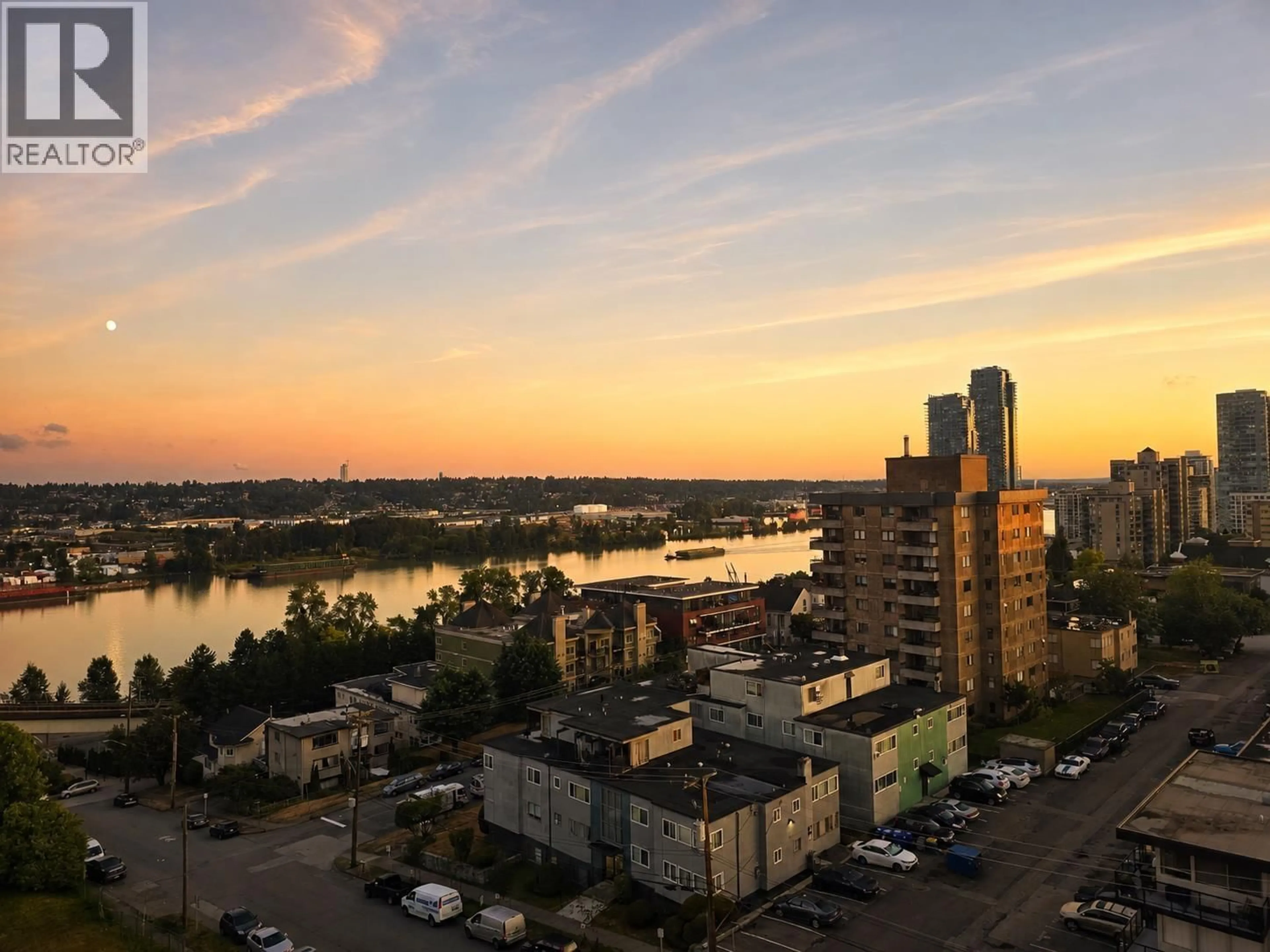 A pic from outside/outdoor area/front of a property/back of a property/a pic from drone, water/lake/river/ocean view for 905 - 188 AGNES STREET, New Westminster British Columbia V3L0H6
