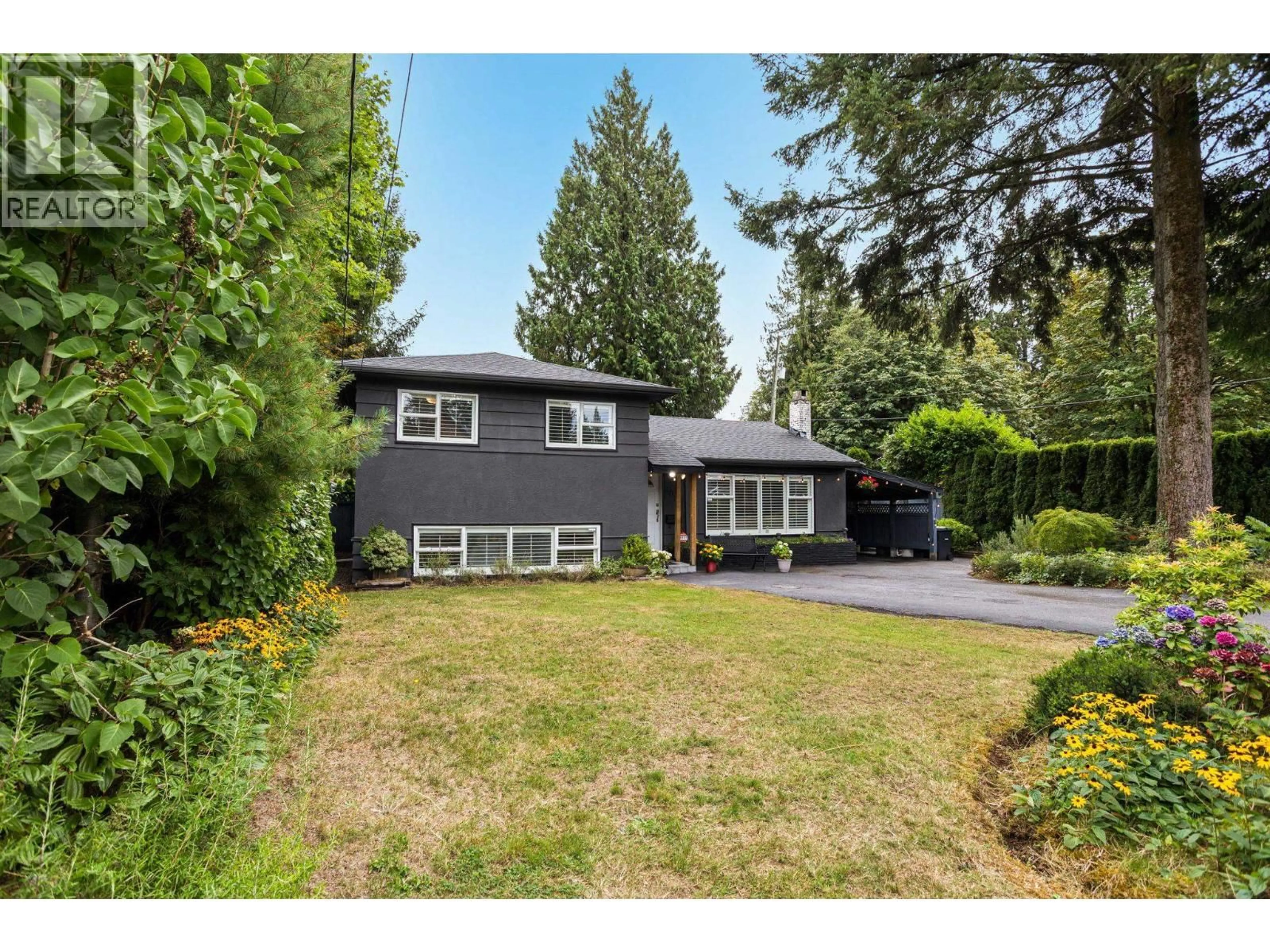 Unknown for 3020 THORNCLIFFE DRIVE, North Vancouver British Columbia V7R2T1