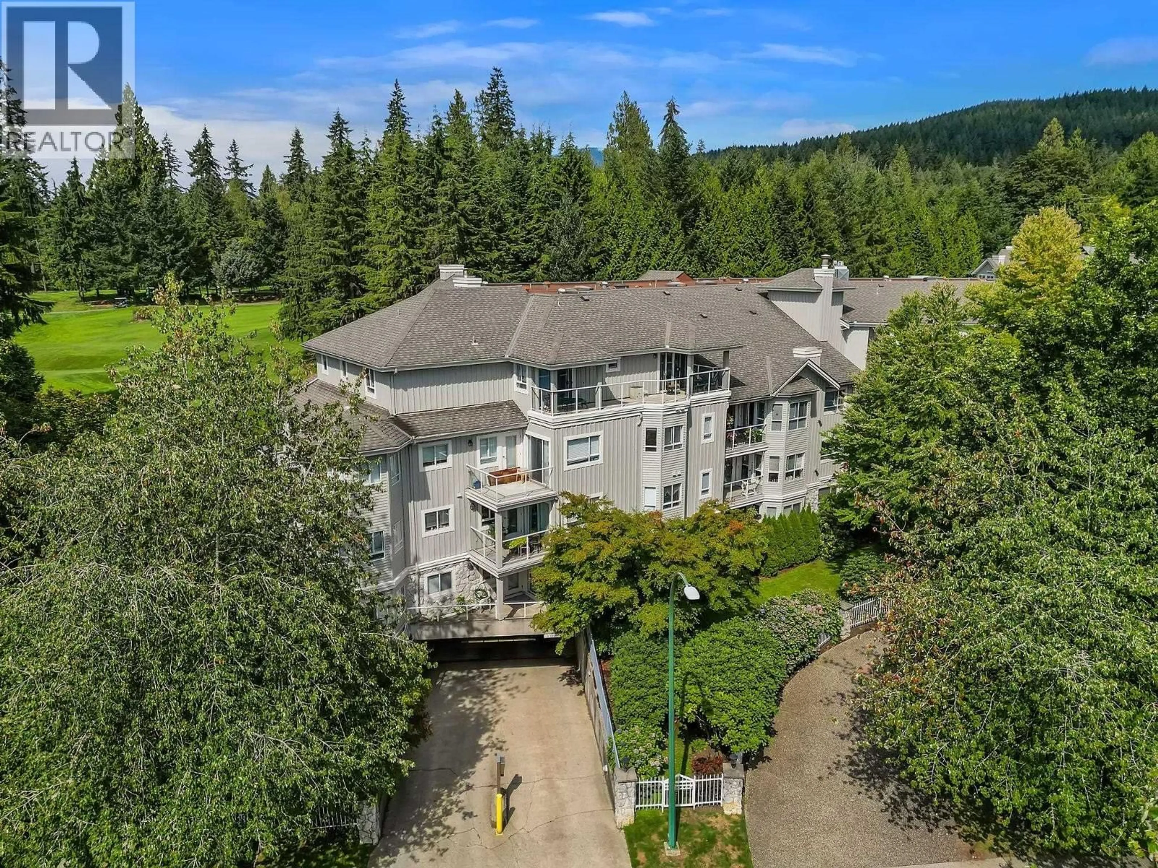 A pic from outside/outdoor area/front of a property/back of a property/a pic from drone, unknown for 104 - 1281 PARKGATE AVENUE, North Vancouver British Columbia V7H3A3