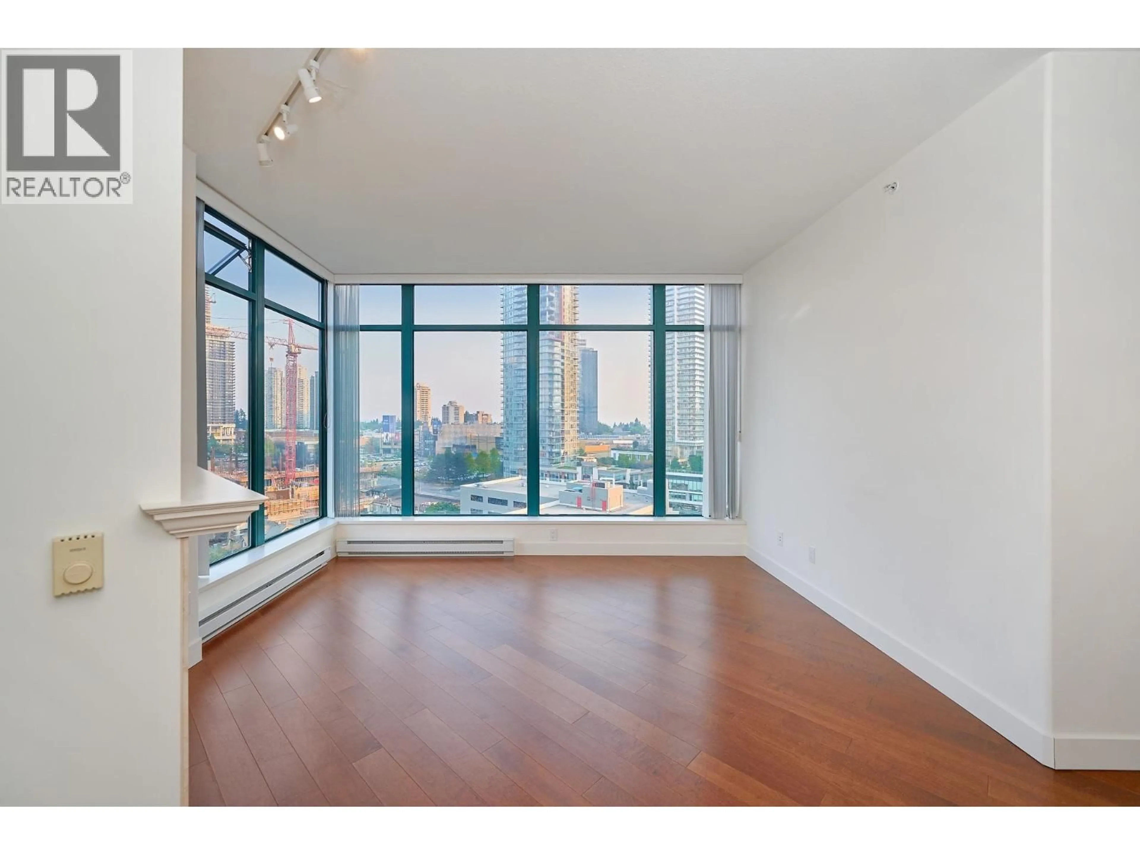 A pic of a room for 1701 - 4567 HAZEL STREET, Burnaby British Columbia V5H4V4