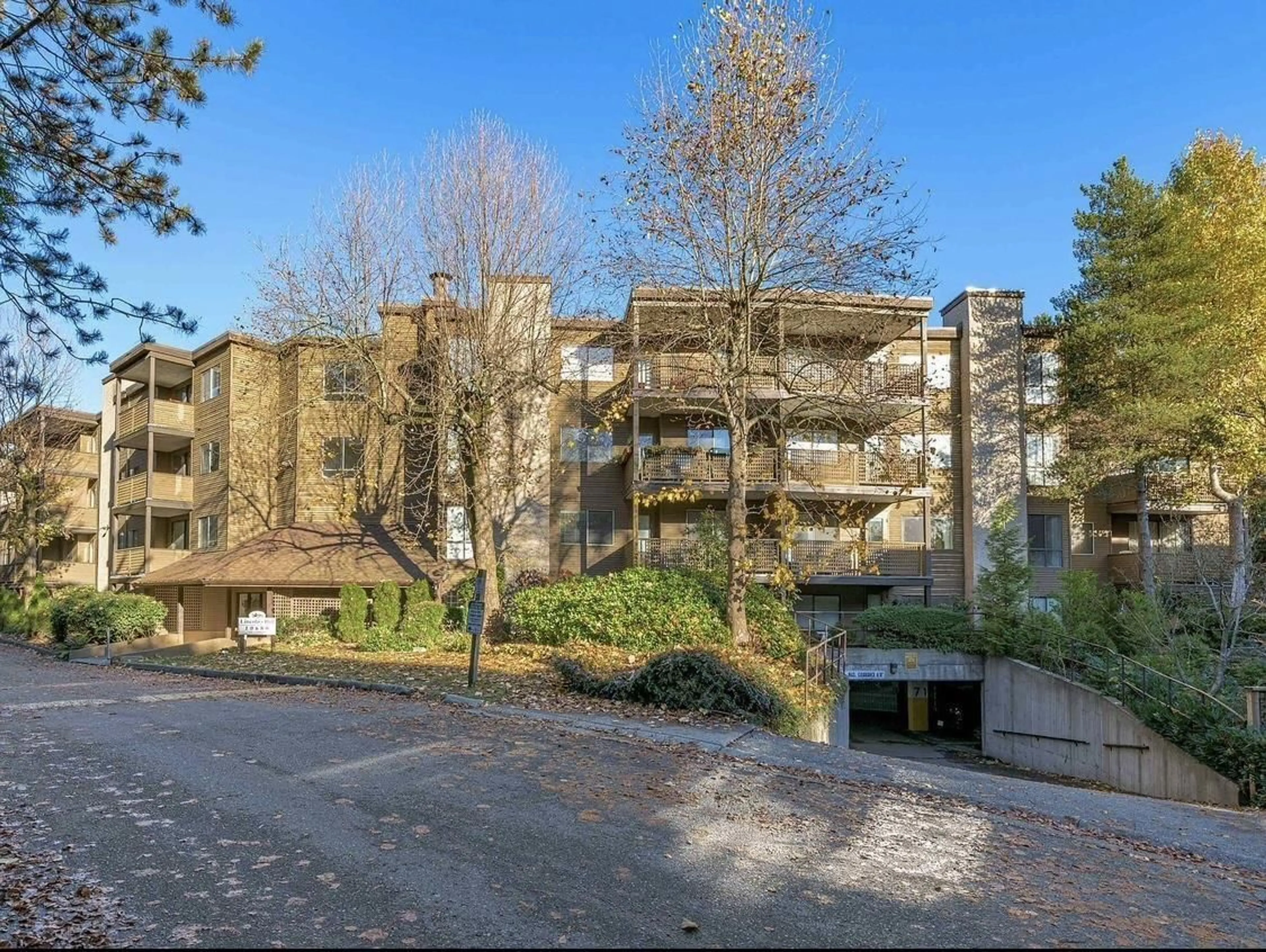 A pic from outside/outdoor area/front of a property/back of a property/a pic from drone, unknown for 111 - 10680 151A STREET, Surrey British Columbia V3R8T4