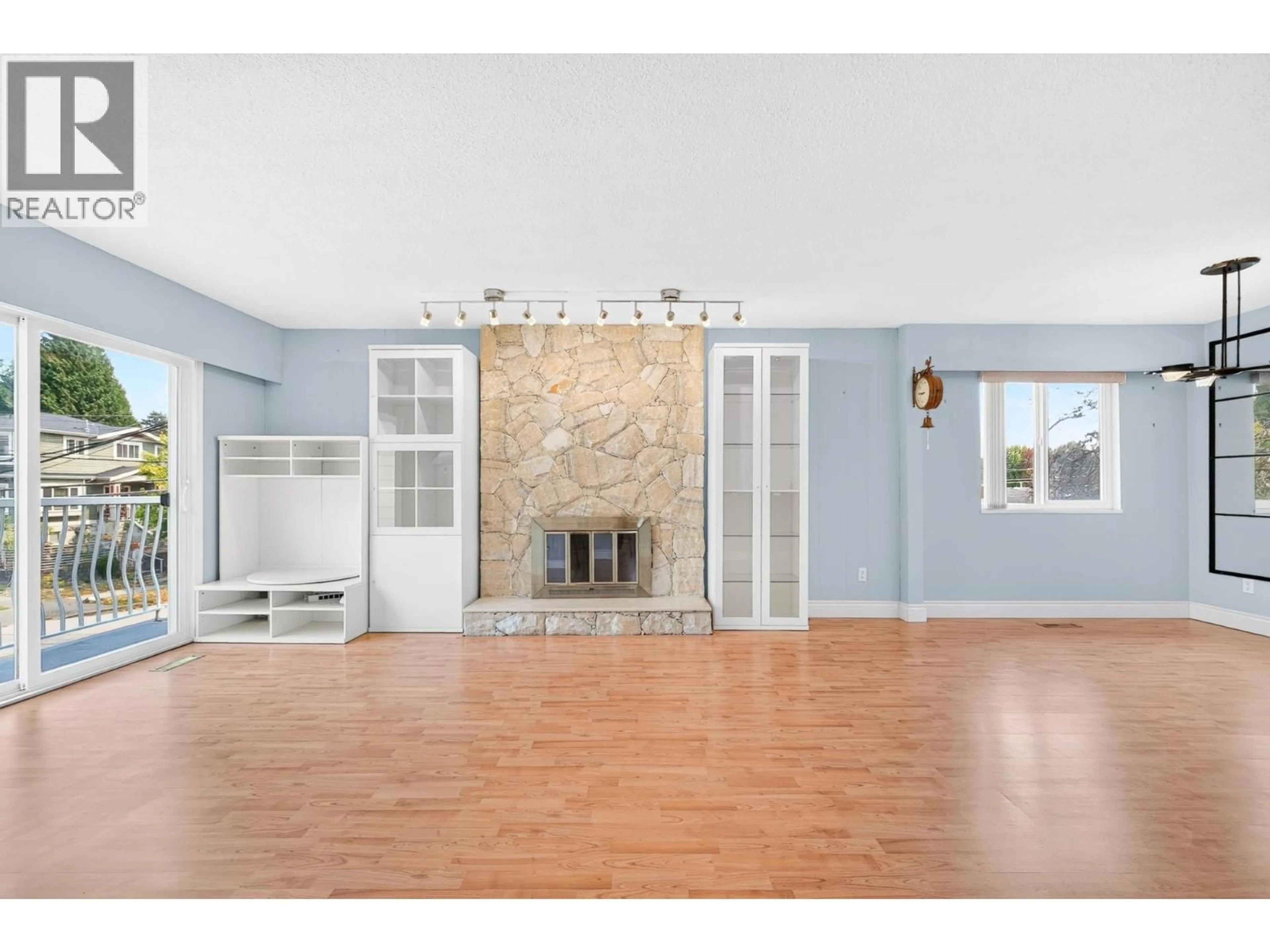 Unknown for 3060 EUCLID AVENUE, Vancouver British Columbia V5R5E2