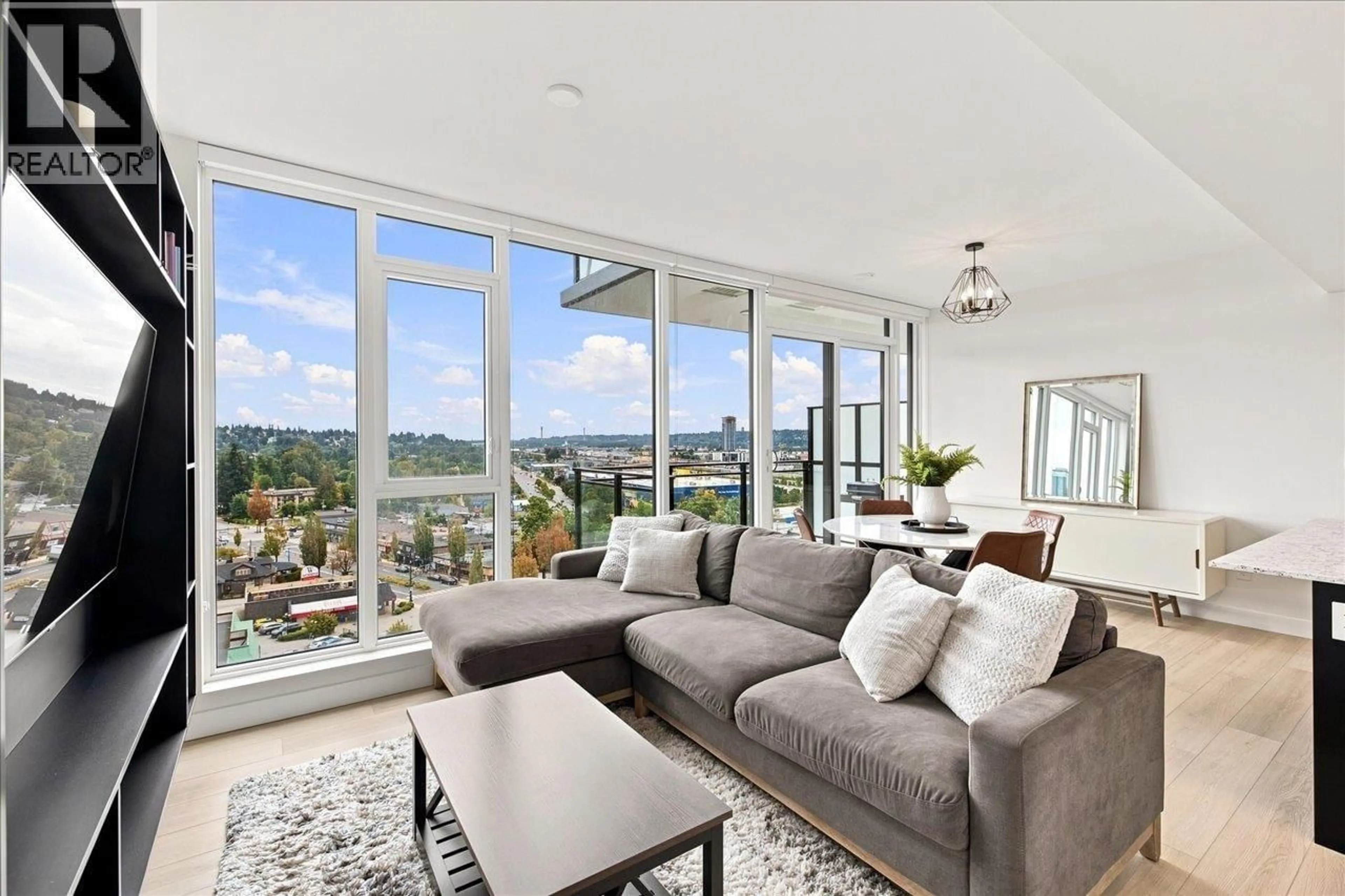 Living room with furniture, unknown for 1009 - 901 LOUGHEED HIGHWAY, Coquitlam British Columbia V3K3T3