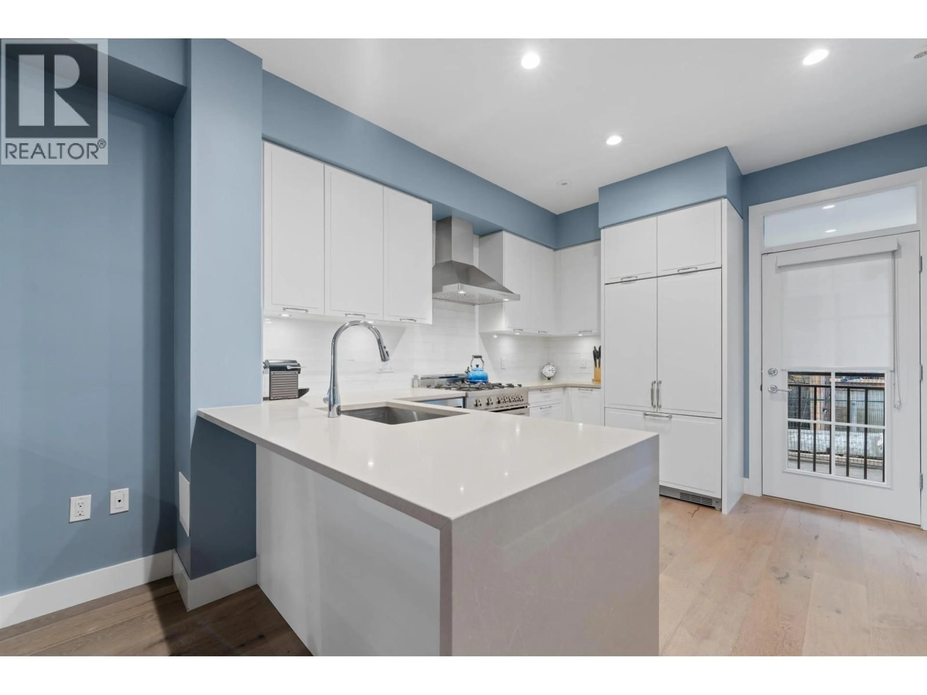 Open concept kitchen, ceramic/tile floor for 8121 SHAUGHNESSY STREET, Vancouver British Columbia V6P3X9
