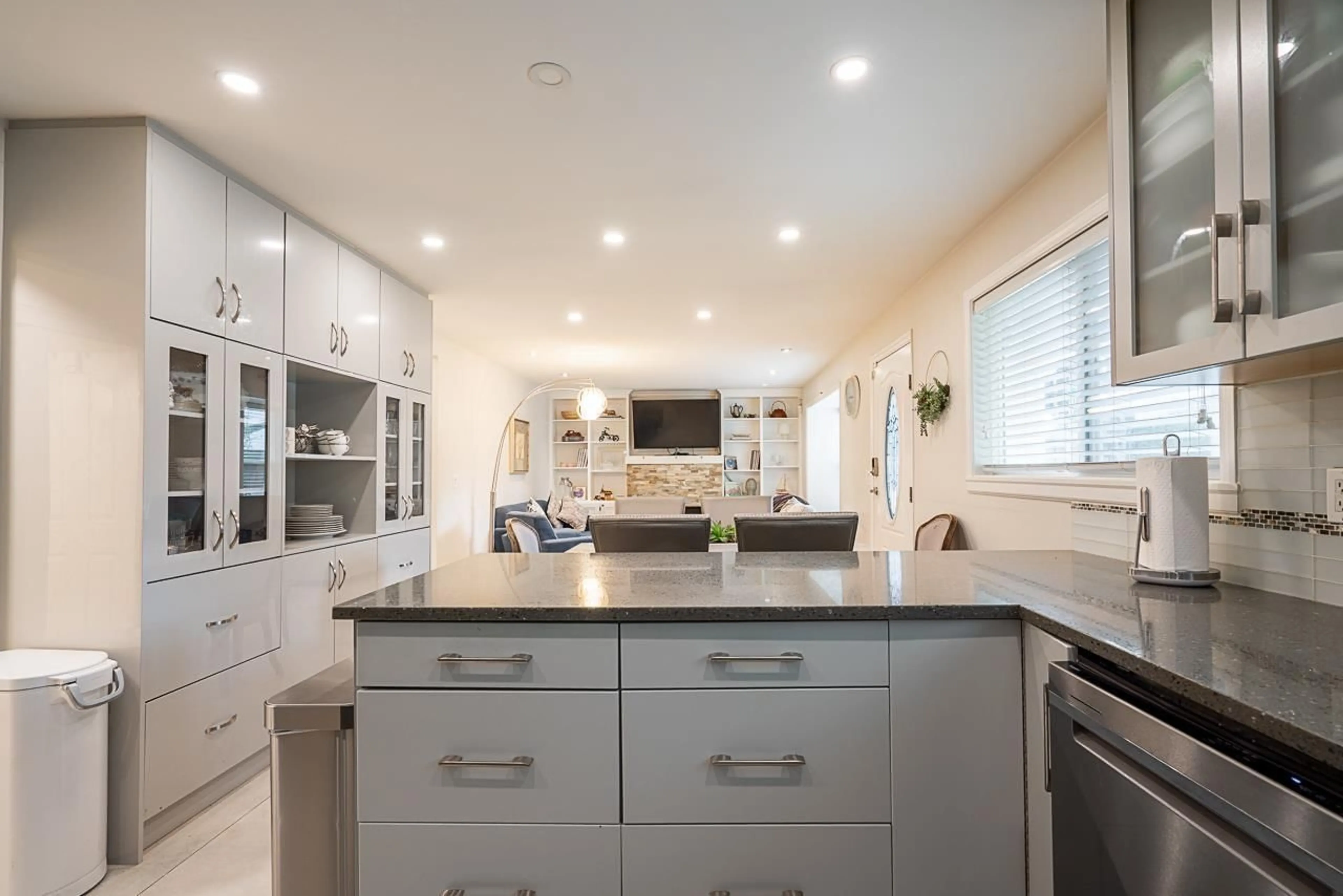 Contemporary kitchen, ceramic/tile floor for 7802 139A STREET, Surrey British Columbia V3W5H4