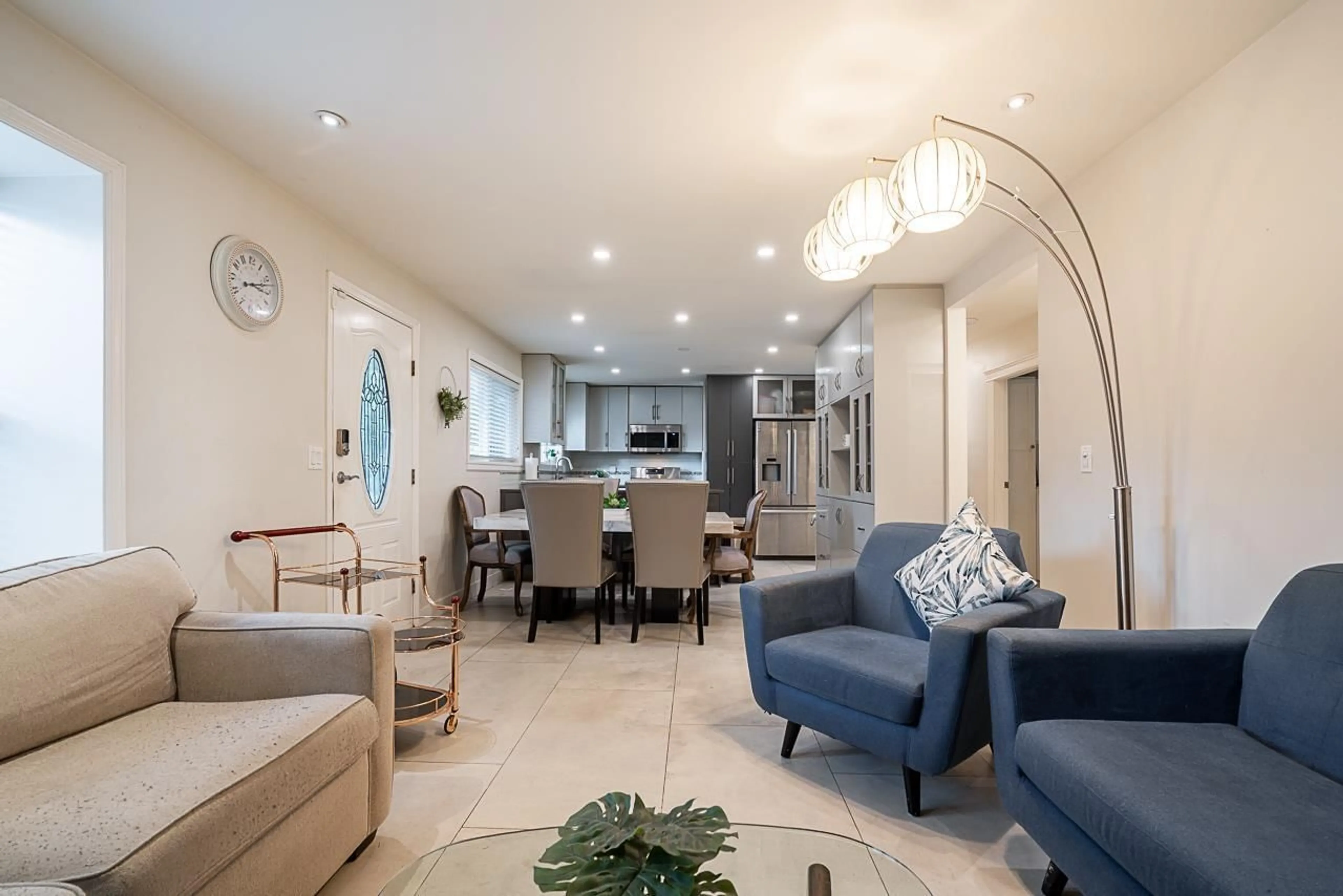 Living room with furniture, ceramic/tile floor for 7802 139A STREET, Surrey British Columbia V3W5H4