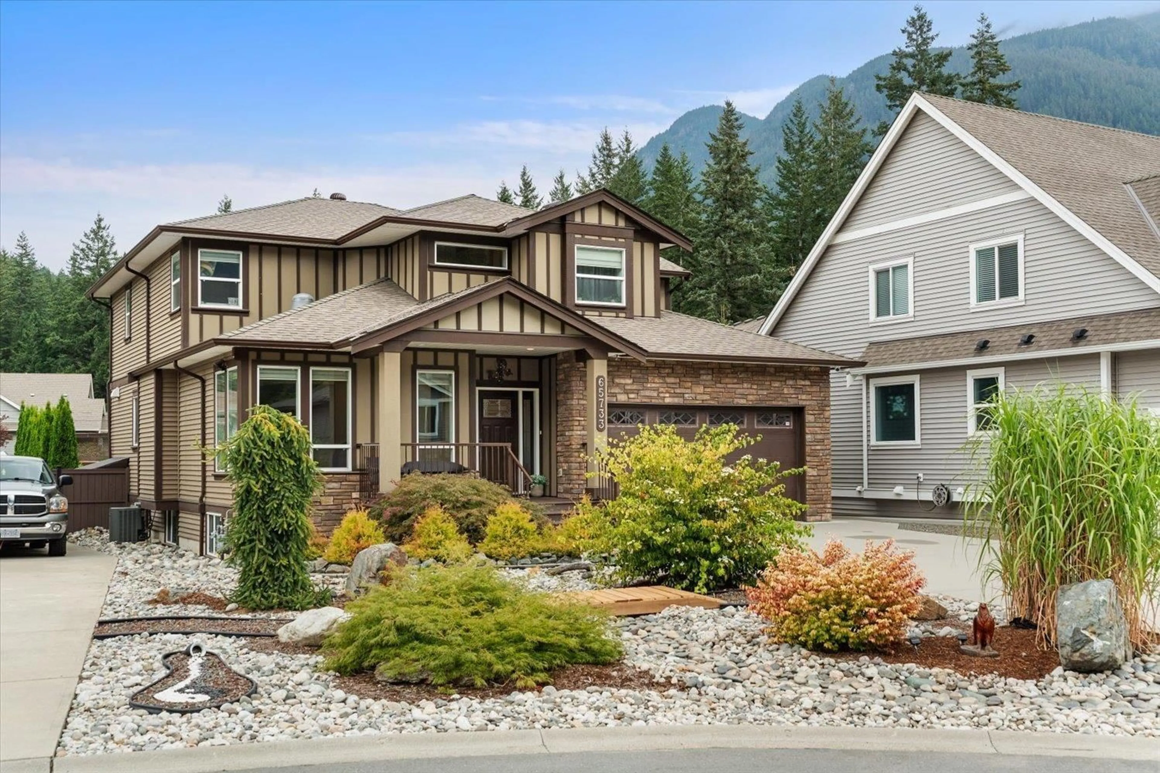 Home with vinyl exterior material, mountain view for 65733 VALLEY VIEW PLACE, Hope British Columbia V0X1L1