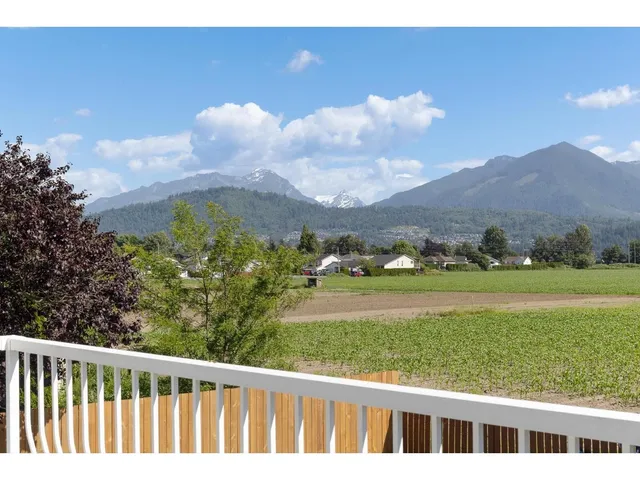 45170 BLUEJAY AVENUE, Chilliwack 2