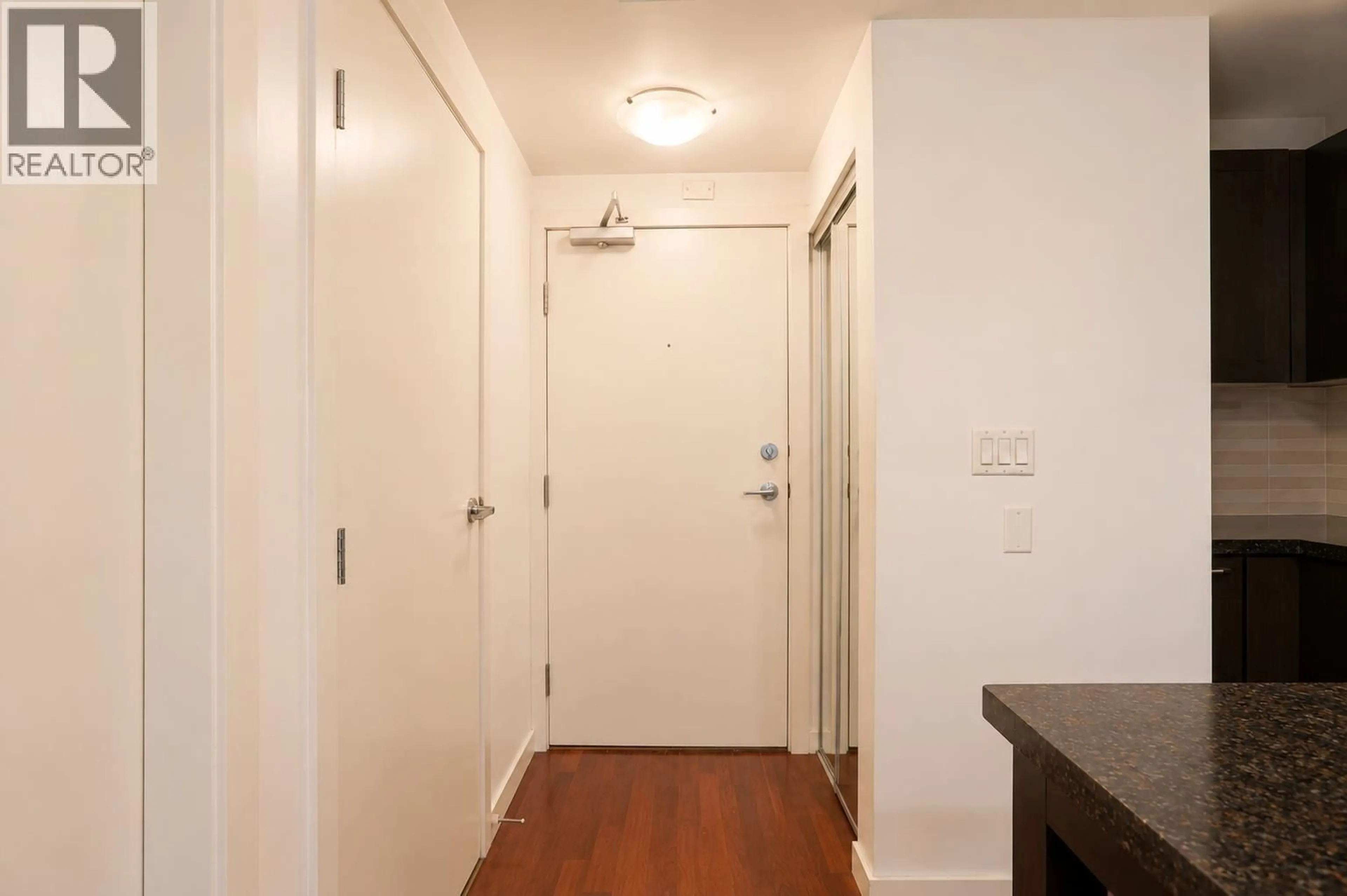 Indoor entryway for 201 - 538 SMITHE STREET, Vancouver British Columbia V6B0A6