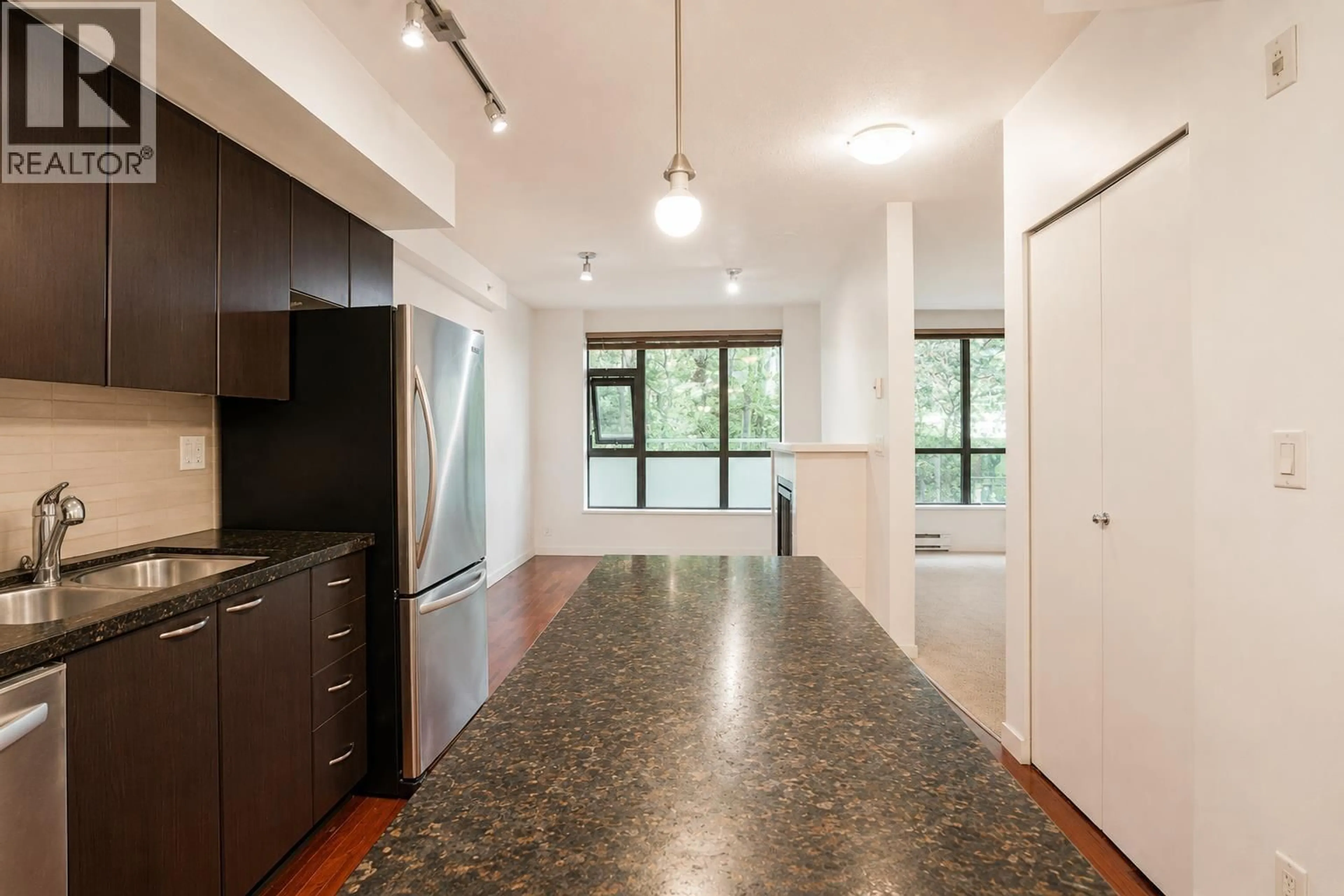 Unknown for 201 - 538 SMITHE STREET, Vancouver British Columbia V6B0A6