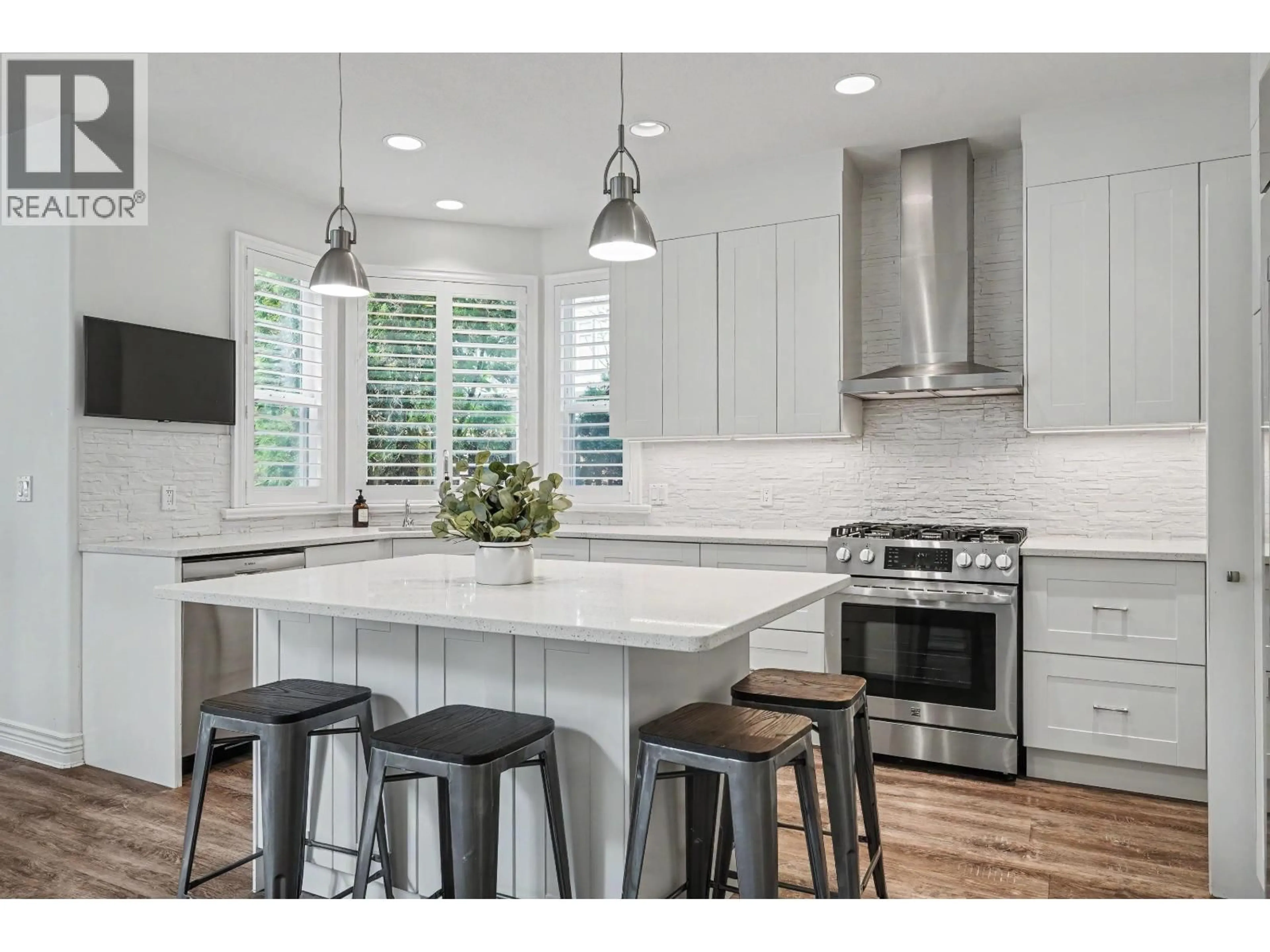 Contemporary kitchen, ceramic/tile floor for 1722 PADDOCK DRIVE, Coquitlam British Columbia V3E3N8