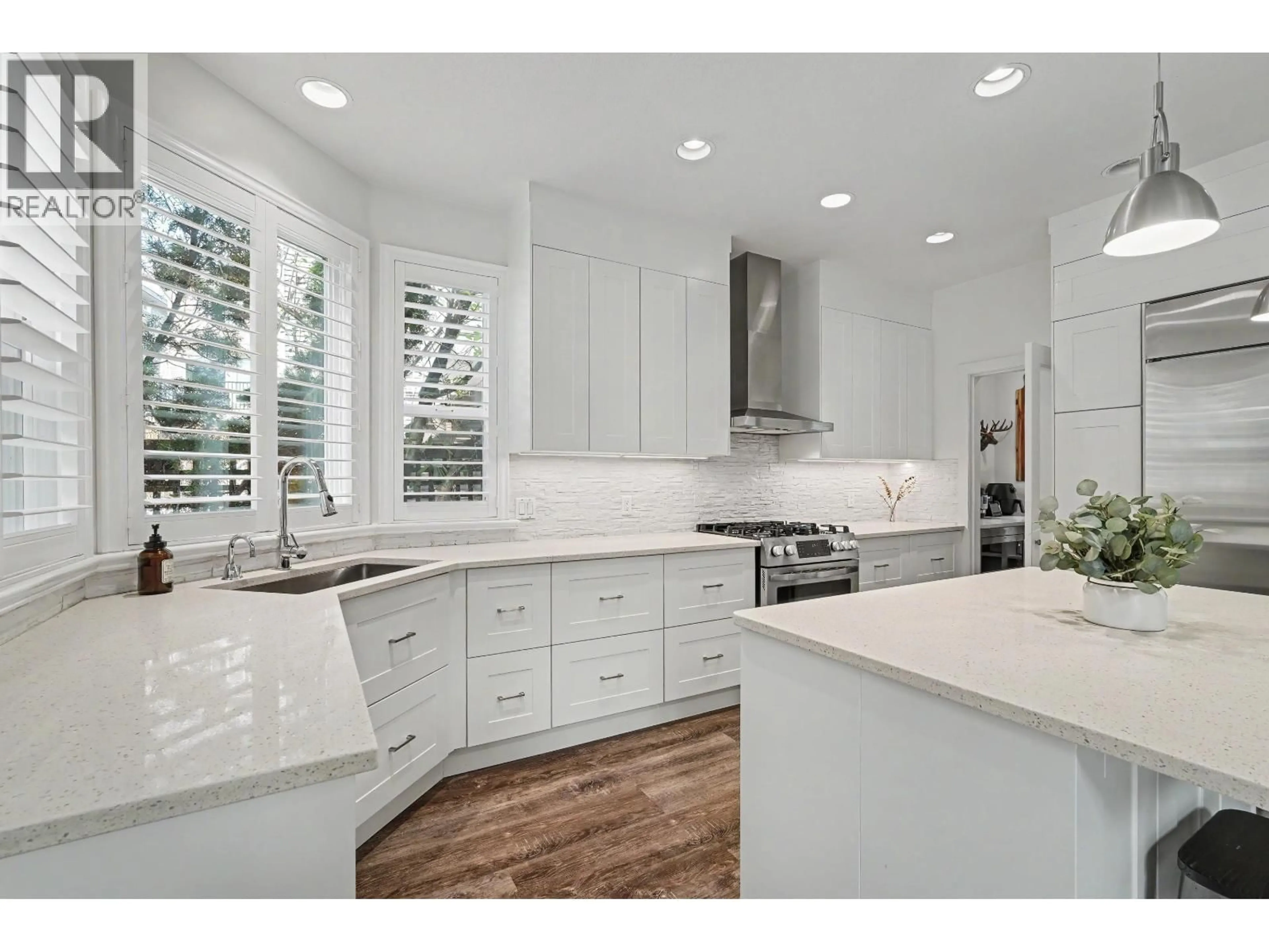 Contemporary kitchen, ceramic/tile floor for 1722 PADDOCK DRIVE, Coquitlam British Columbia V3E3N8