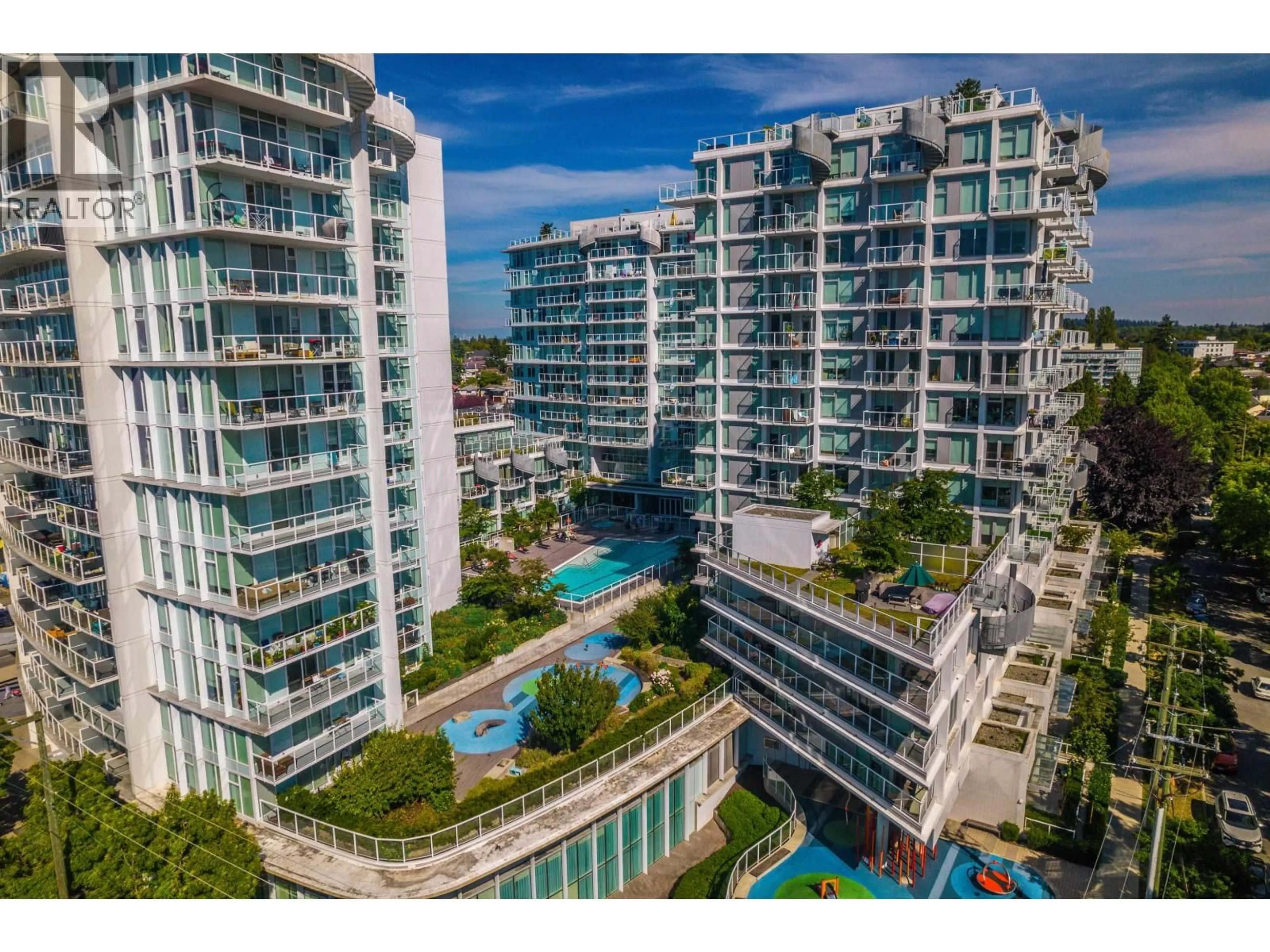 A pic from outside/outdoor area/front of a property/back of a property/a pic from drone, city buildings view from balcony for 510 - 2221 30TH AVENUE, Vancouver British Columbia V5N0G6
