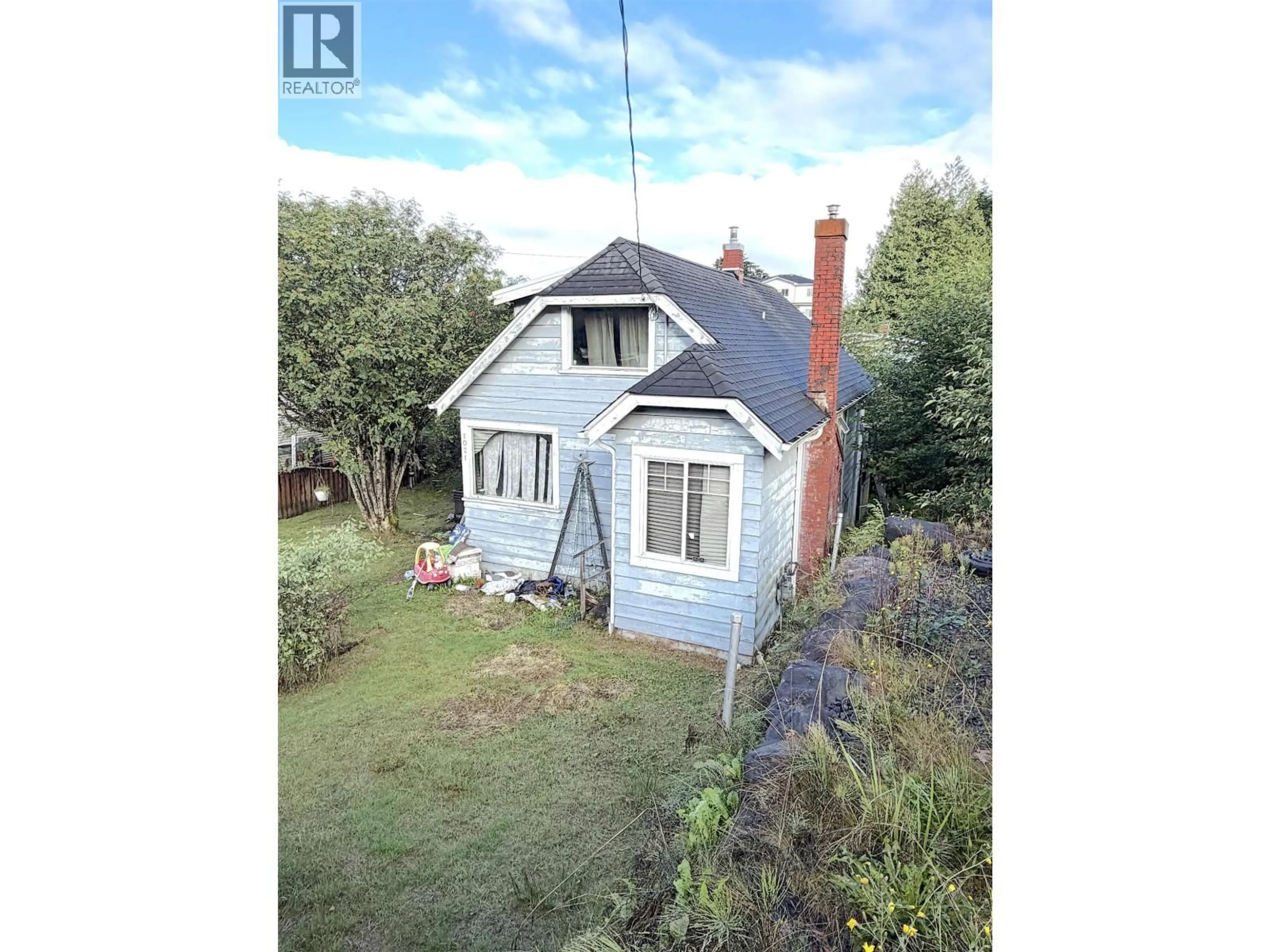 A pic from outside/outdoor area/front of a property/back of a property/a pic from drone, street for 1021 6TH AVENUE, Prince Rupert British Columbia V8J1X7