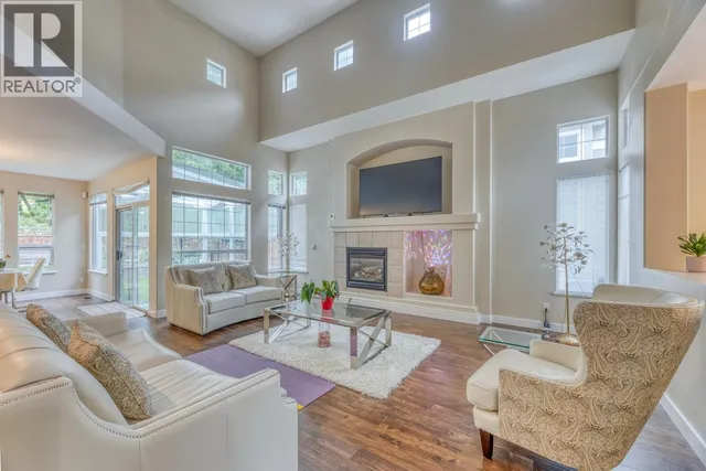 2015 PARKWAY BOULEVARD, Coquitlam 5