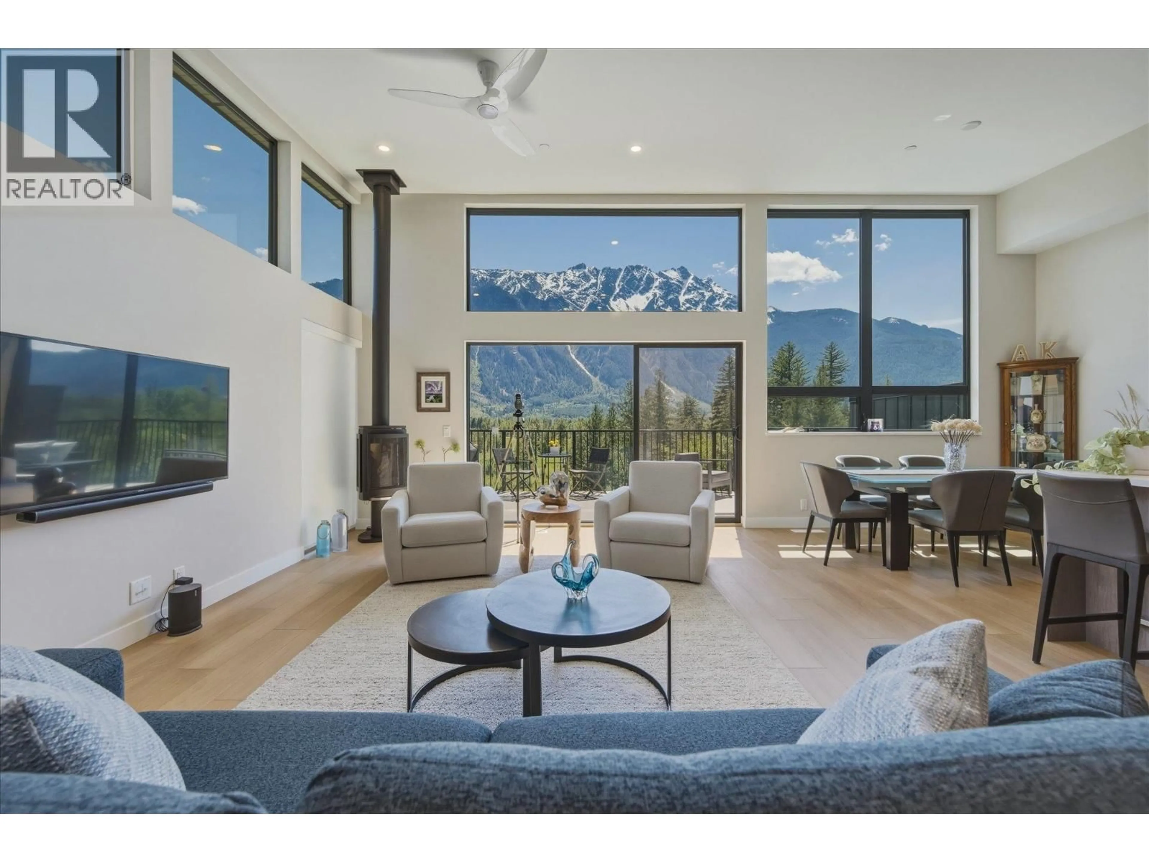 Living room with furniture, unknown for 16 - 4000 SUNSTONE WAY, Pemberton British Columbia V0N2L3