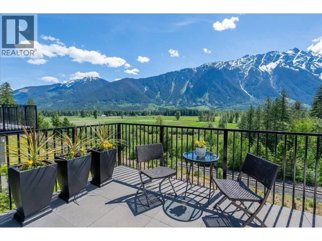 16 - 4000 SUNSTONE WAY, Pemberton 5