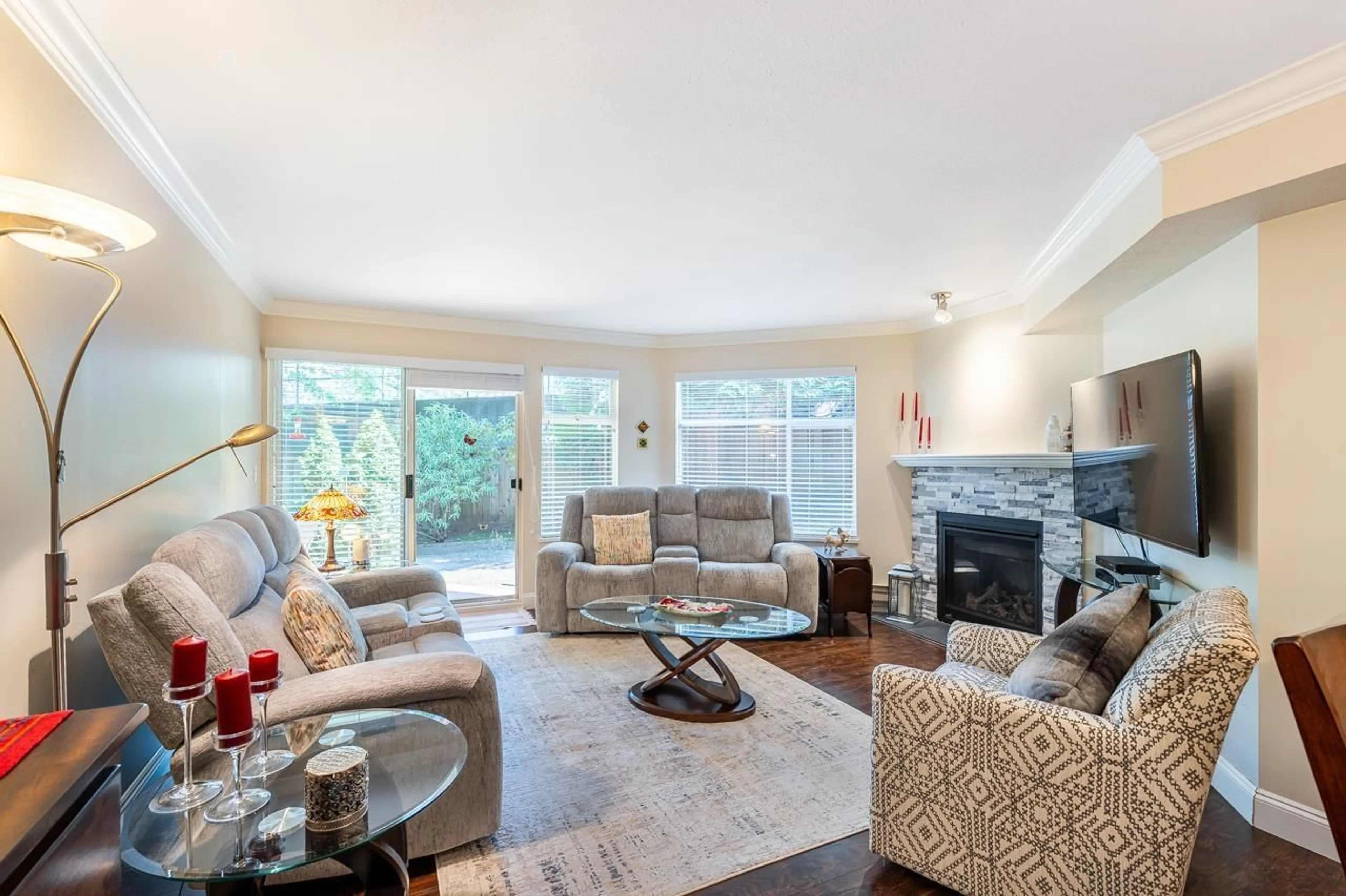 Living room with furniture, unknown for 101 - 6866 NICHOLSON ROAD, Delta British Columbia V4E3M6