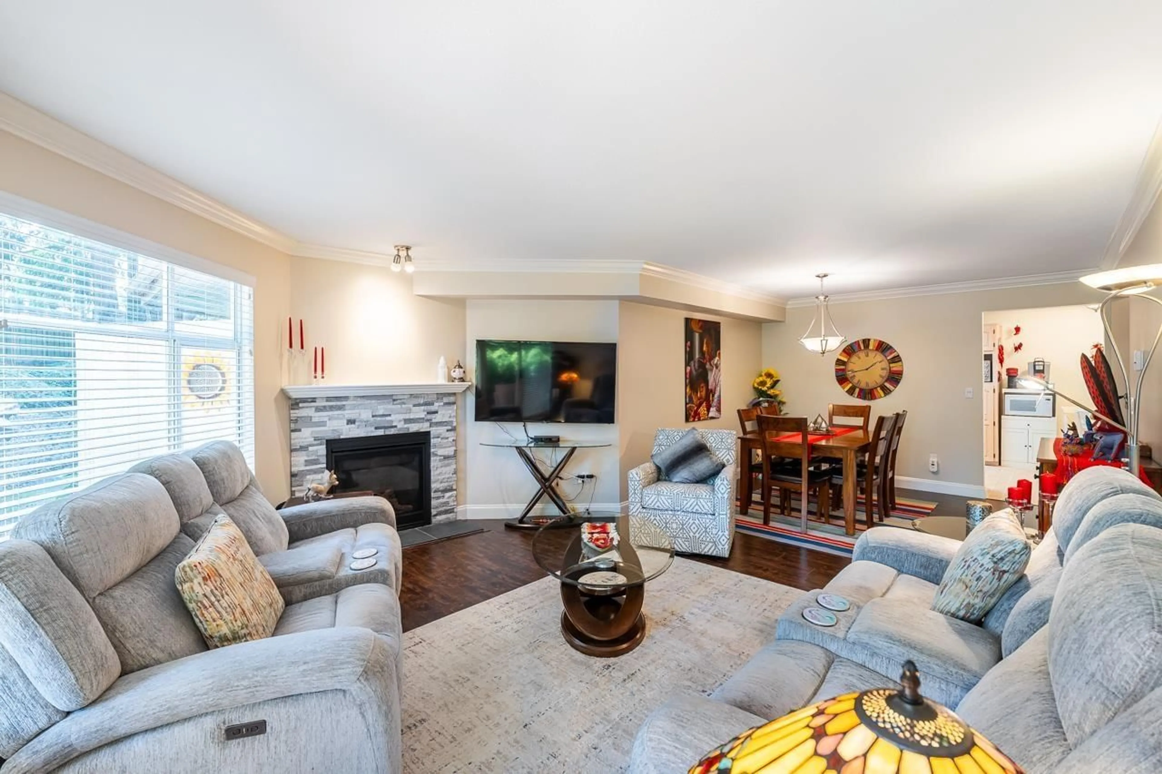 Living room with furniture, unknown for 101 - 6866 NICHOLSON ROAD, Delta British Columbia V4E3M6