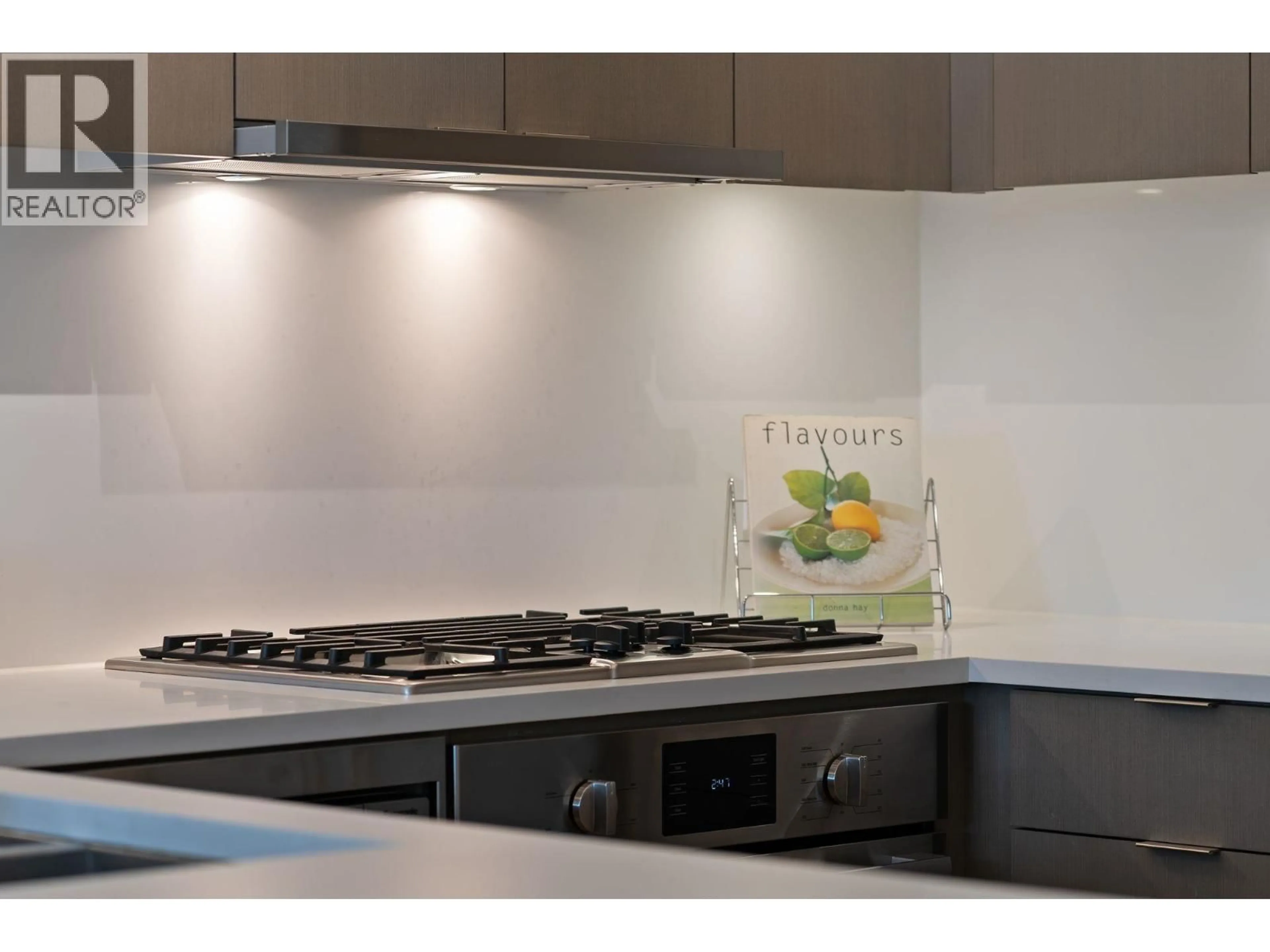 Standard kitchen, unknown for 207 - 5555 DUNBAR STREET, Vancouver British Columbia V6N1W5