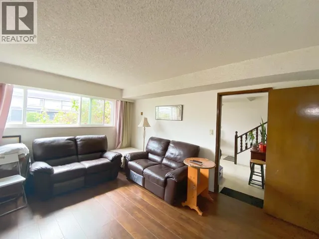 11251 SEAPORT AVENUE, Richmond 5