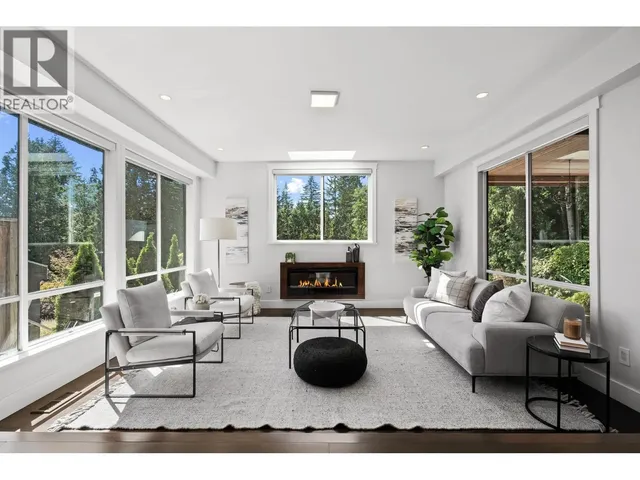 4066 NORWOOD AVENUE, North Vancouver 5