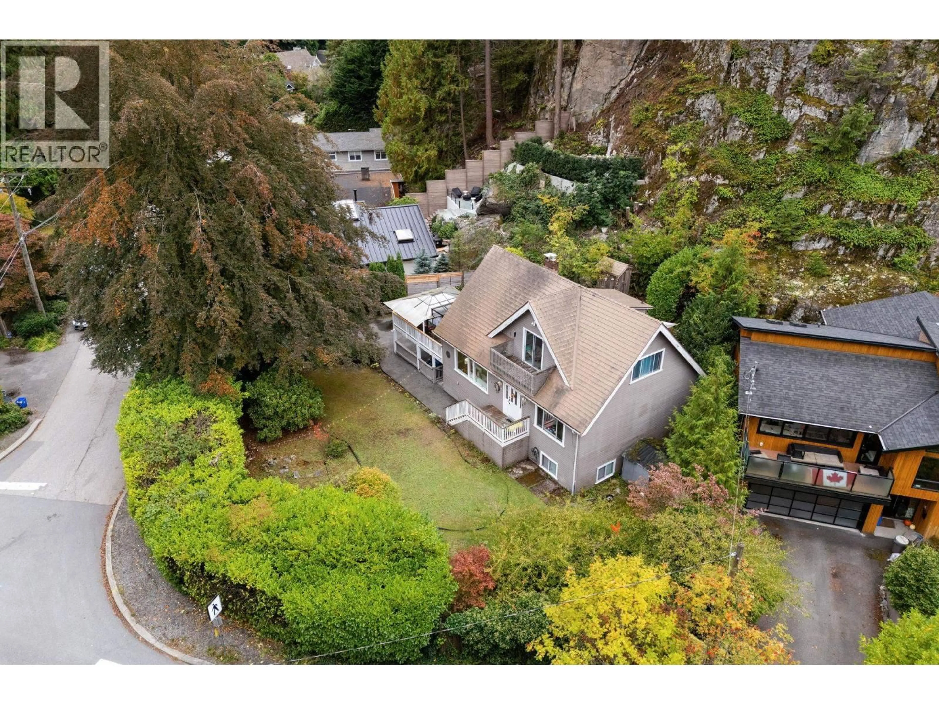 A pic from outside/outdoor area/front of a property/back of a property/a pic from drone, street for 5607 EAGLE HARBOUR ROAD, West Vancouver British Columbia V7W1P4