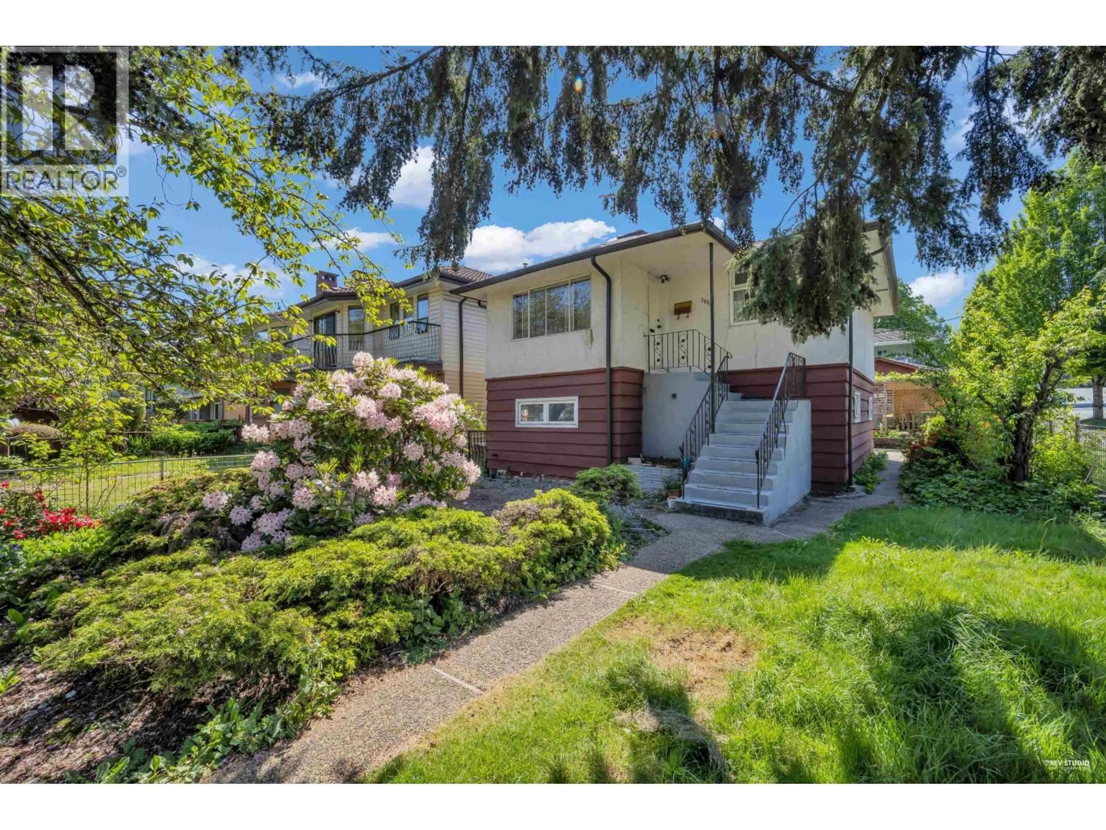 Unknown for 3006 27TH AVENUE, Vancouver British Columbia V5R1P2