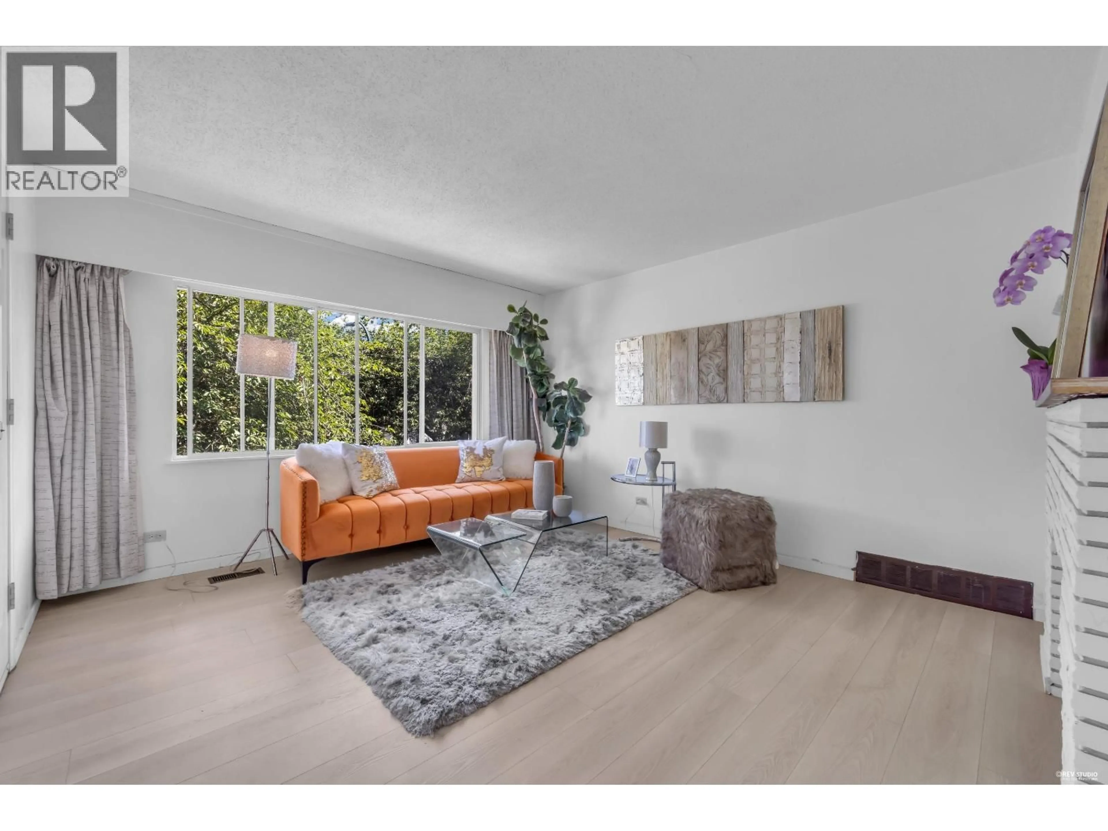 Living room with furniture, unknown for 3006 27TH AVENUE, Vancouver British Columbia V5R1P2