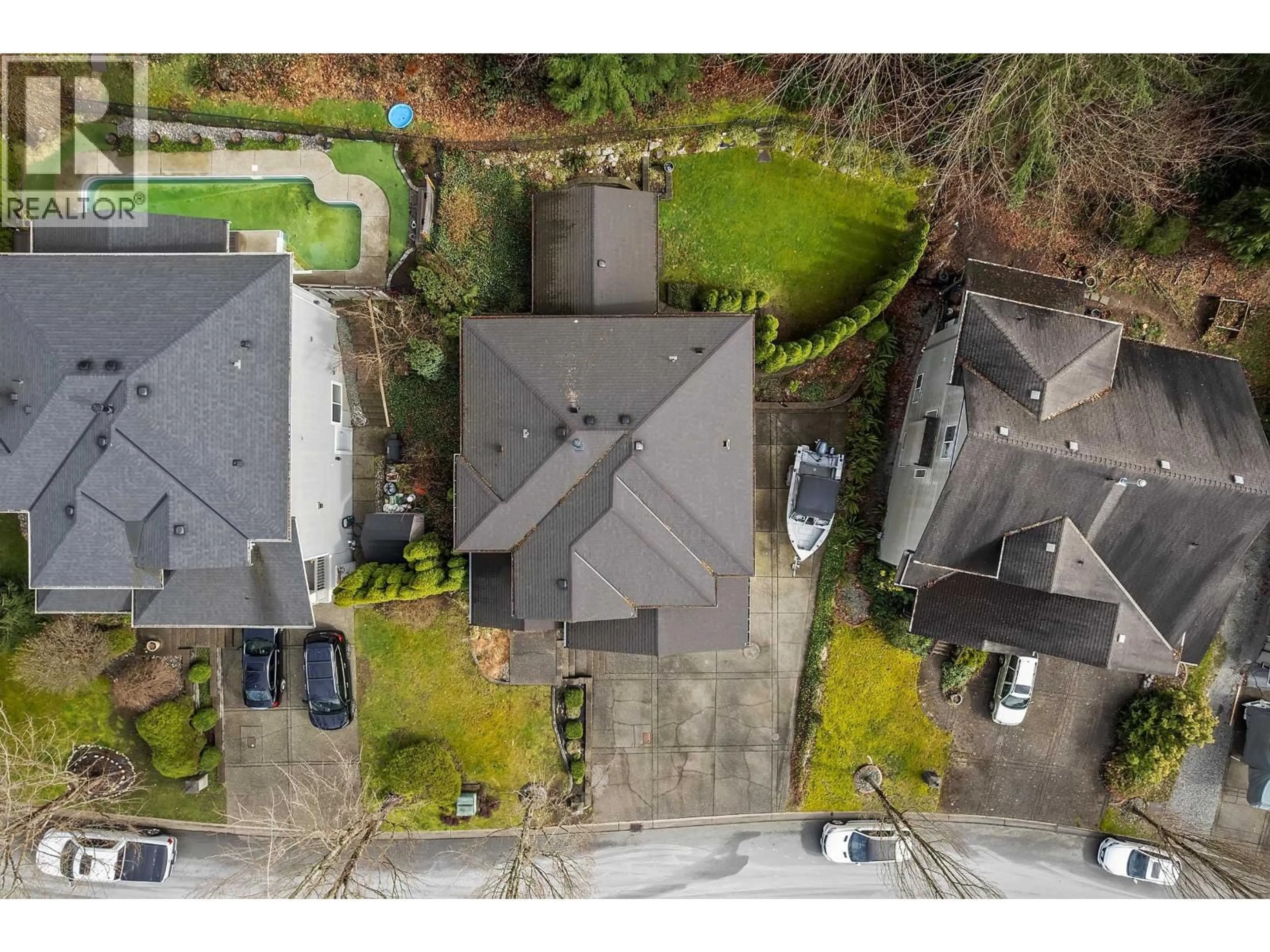 A pic from outside/outdoor area/front of a property/back of a property/a pic from drone, street for 23462 133 AVENUE, Maple Ridge British Columbia V4R2W7