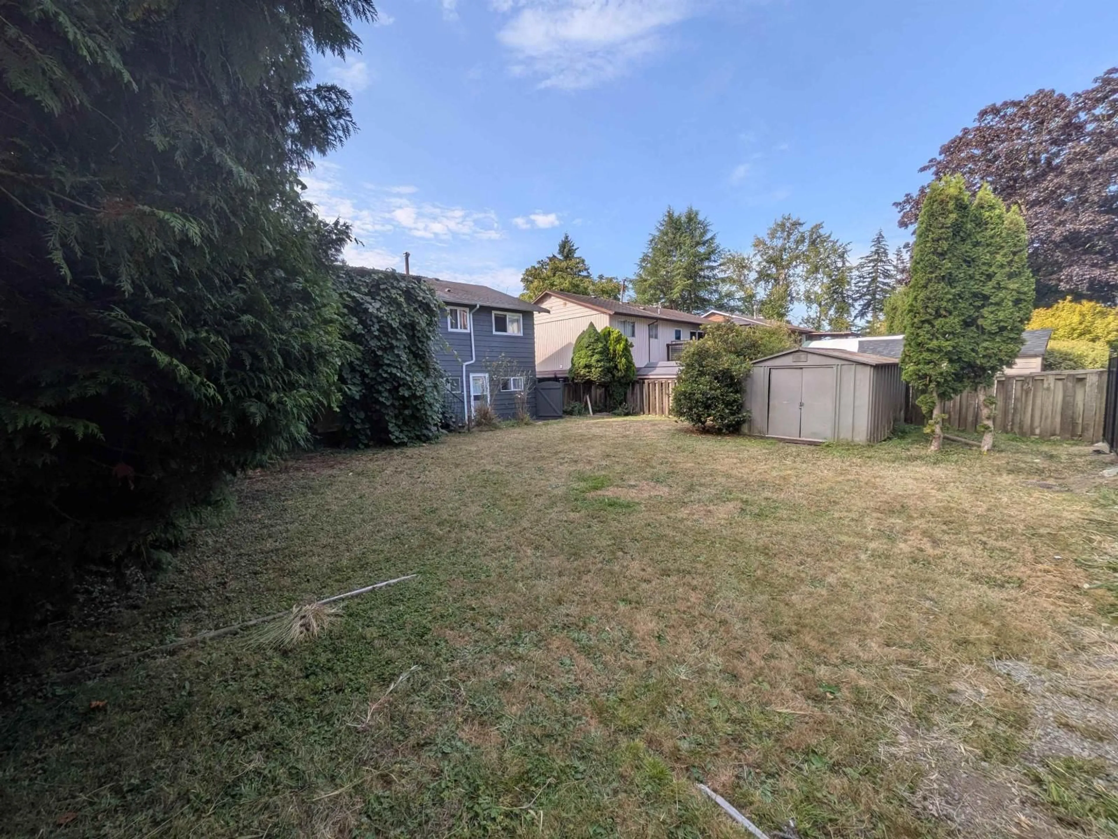 A pic from outside/outdoor area/front of a property/back of a property/a pic from drone, street for 19751 54A AVENUE, Langley British Columbia V3A3W4